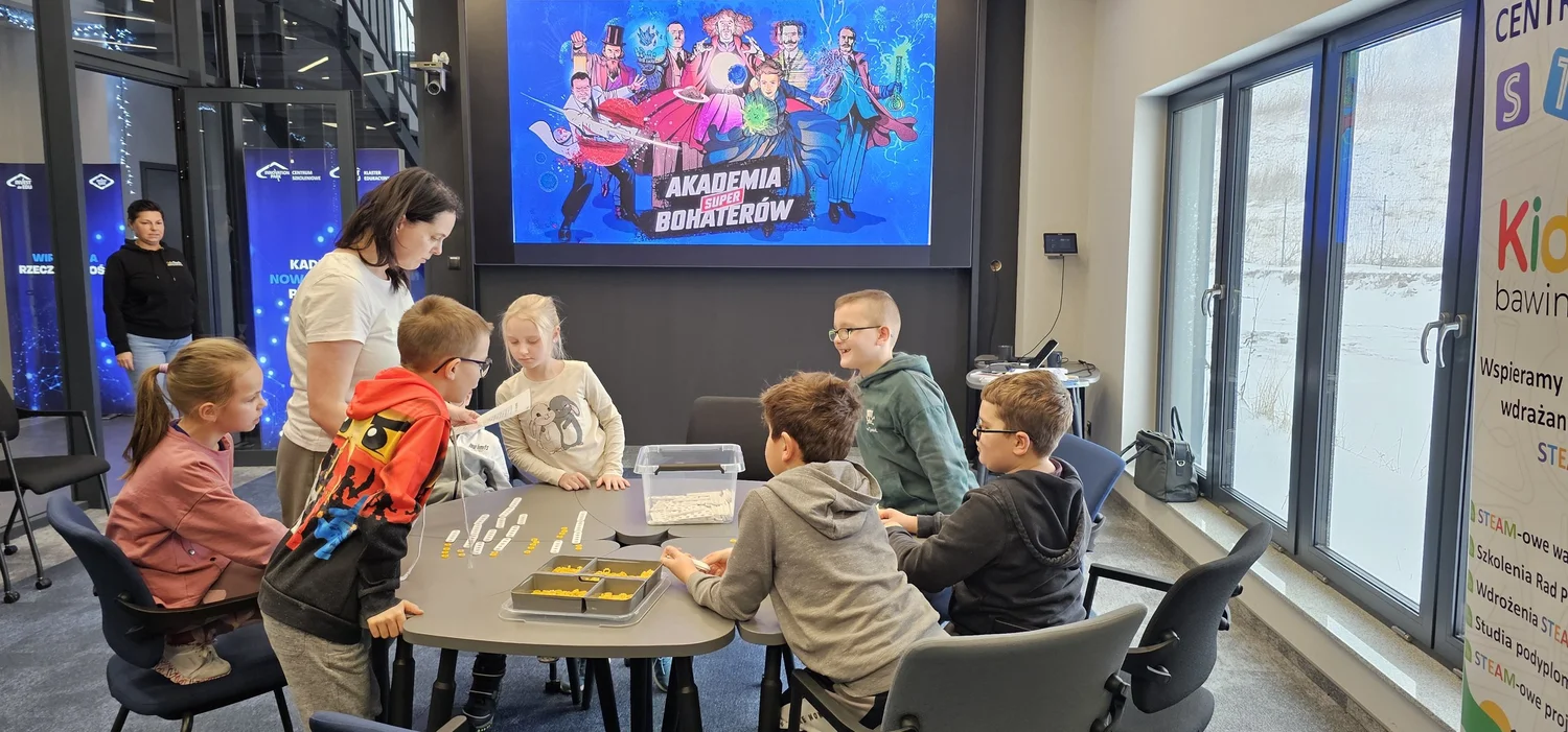 Wałbrzych: STEAM-owe Ferie Superbohaterów