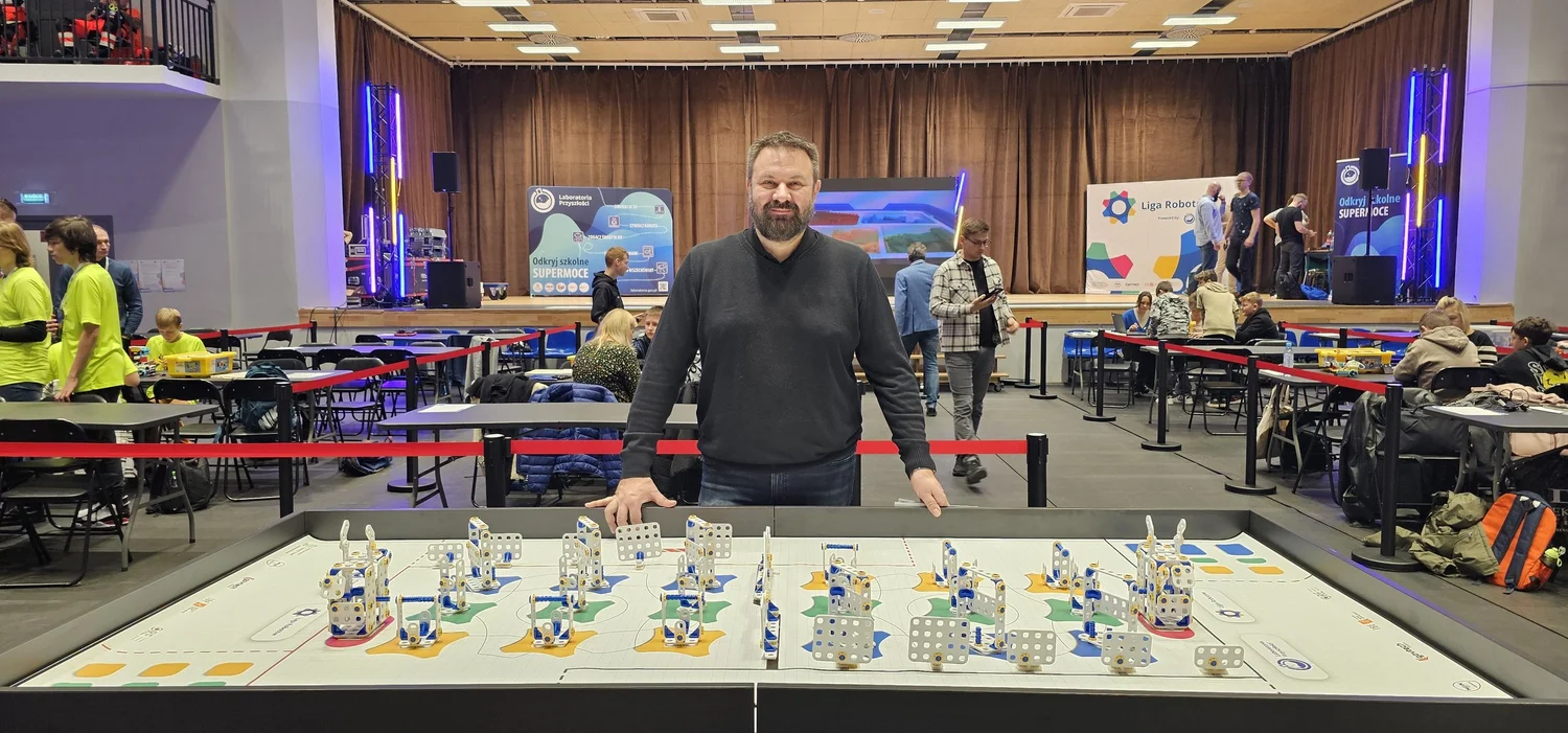 Liga Robotów: sędziujemy ogólnopolski turniej robotyczny
