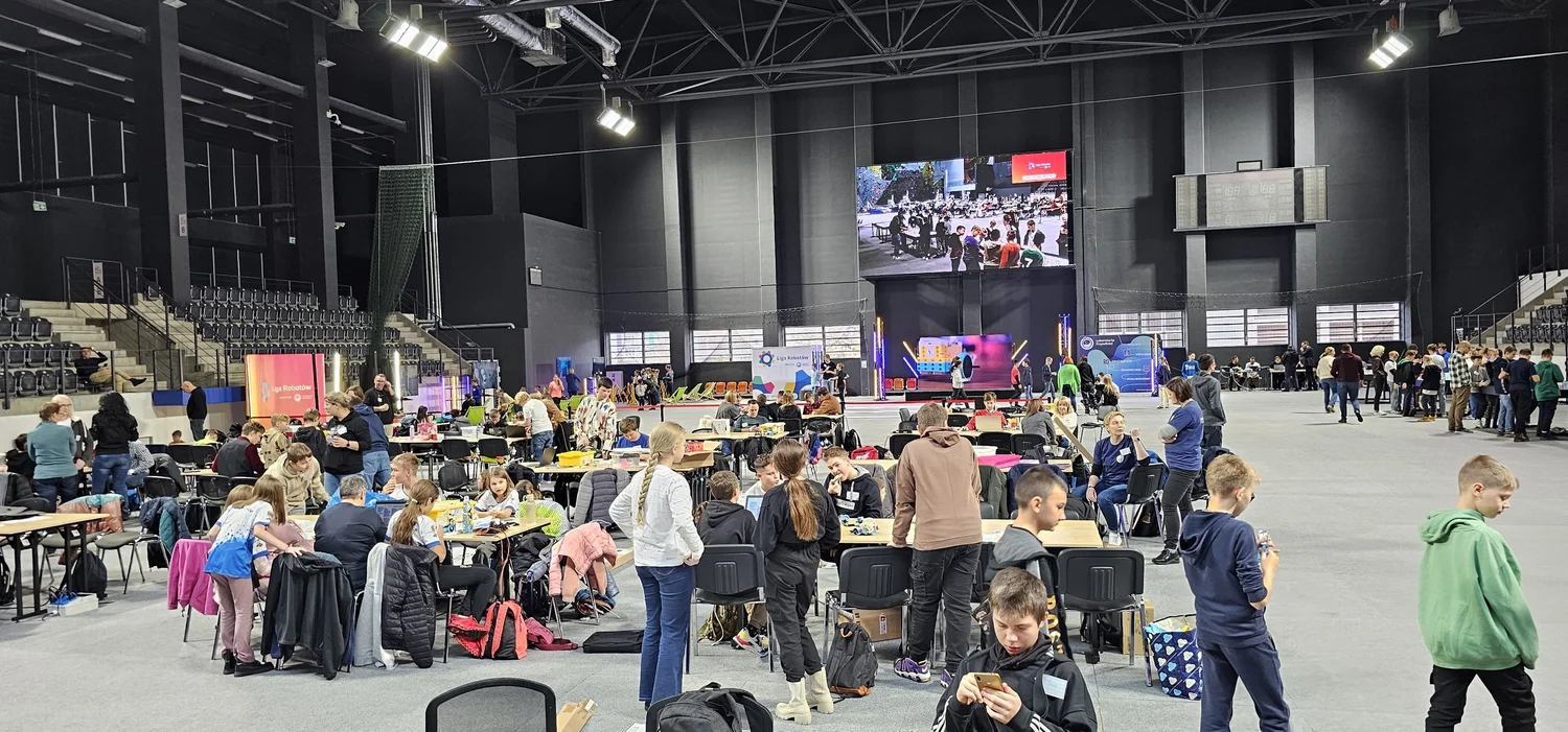 Liga Robotów: sędziujemy ogólnopolski turniej robotyczny