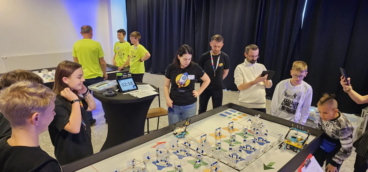 Liga Robotów: sędziujemy ogólnopolski turniej robotyczny