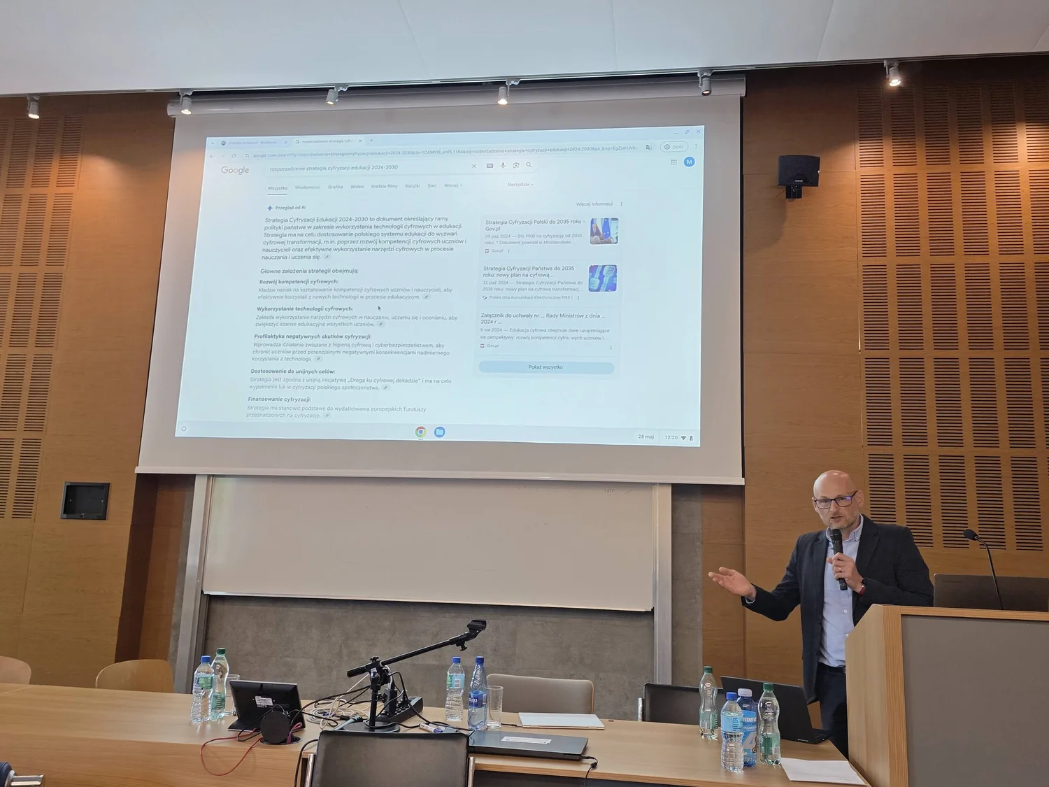 Katowice: sztuczna inteligencja w edukacji i zarządzaniu uczelnią wyższą