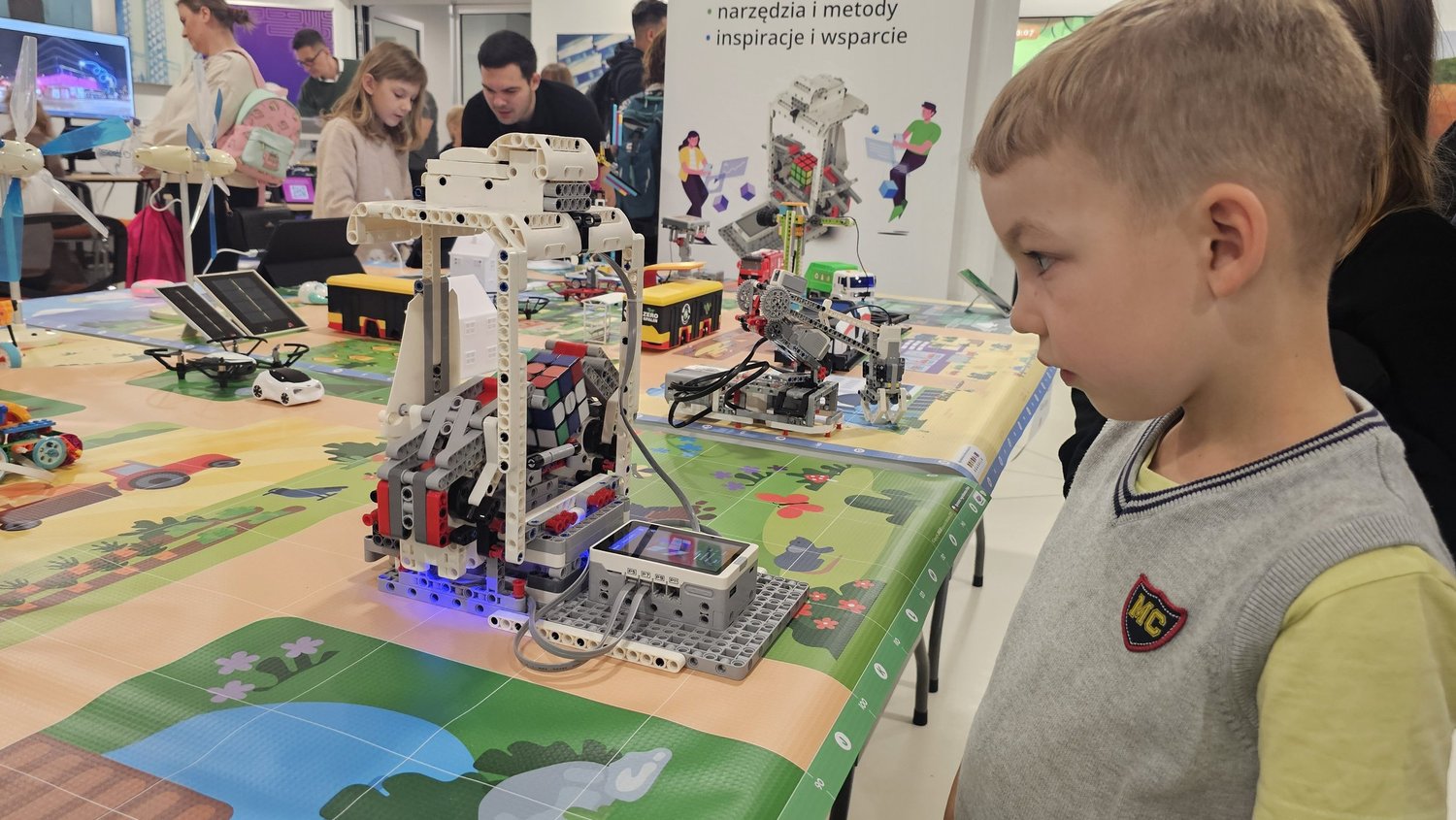 Łódź: stanowisko #EDUSMARTCity na Dniu Cyfrowych Możliwości