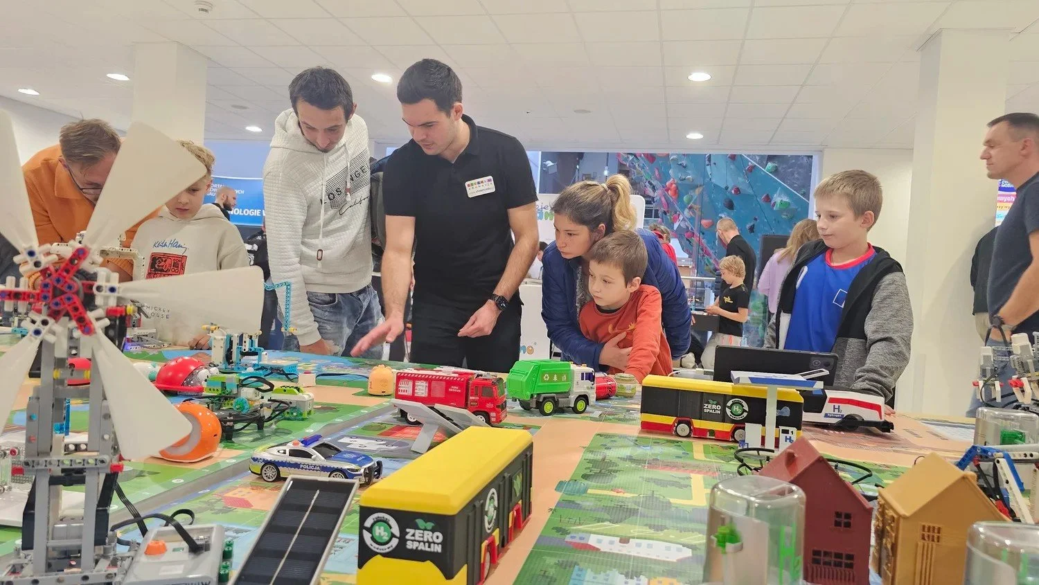 Łódź: stanowisko #EDUSMARTCity na Dniu Cyfrowych Możliwości