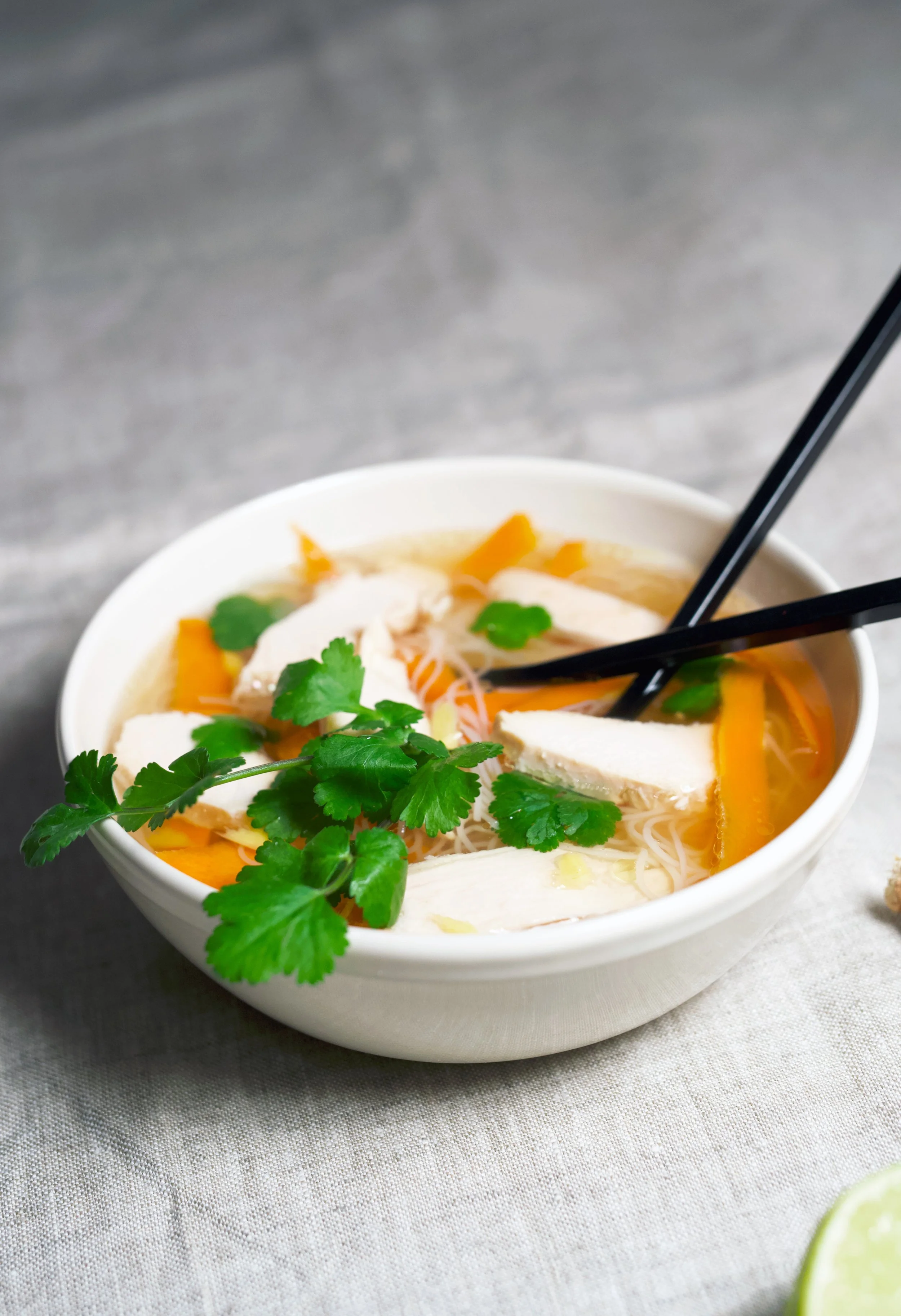Soupe au bouillon de poulet maison