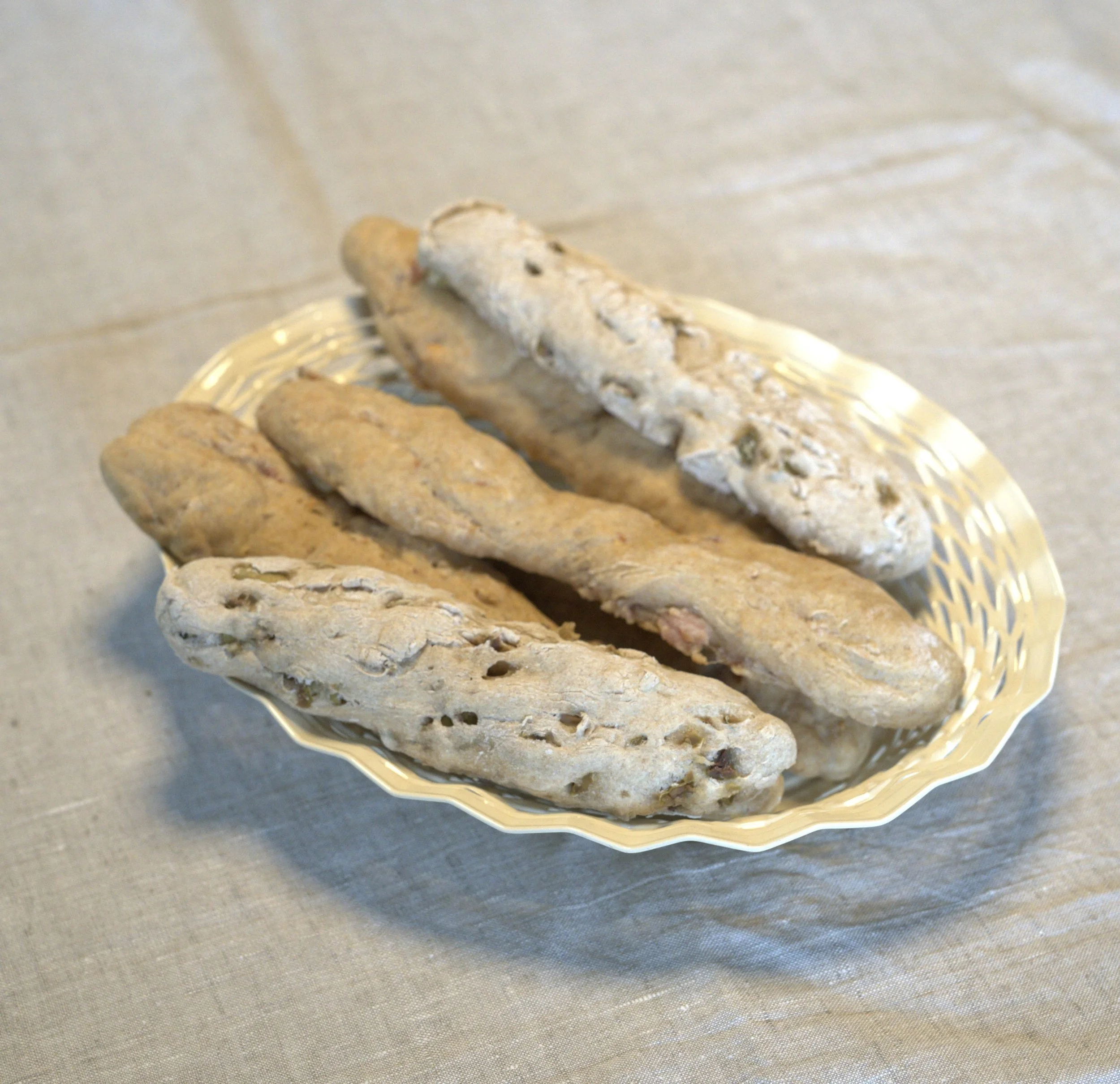 Bâton apéro oignons olives ou lardons comté