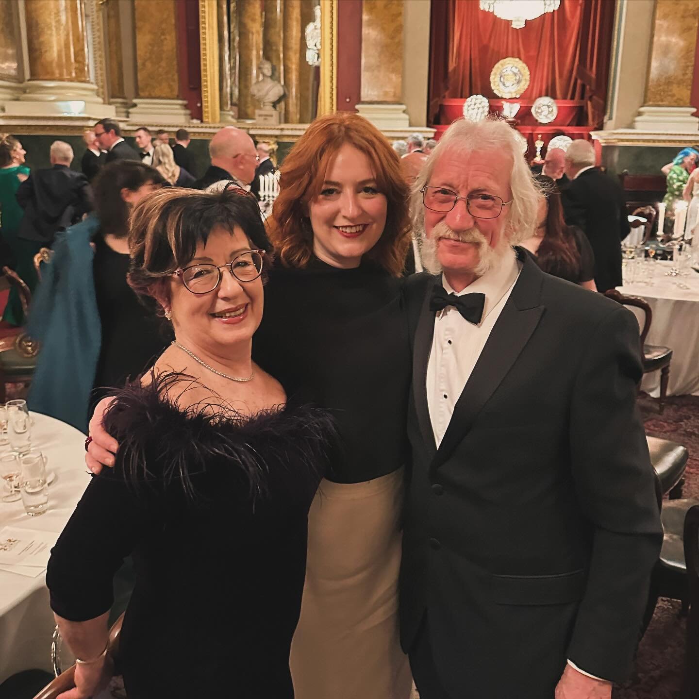 I FINALLY got to see the candles lit in the chandeliers in @goldsmithshall 🕯️🕯️🕯️🕯️

It&rsquo;s a magical sight I&rsquo;ve heard so much about over the years and always wanted to see, so thank you so much to the @gsmithscentre for inviting me to 