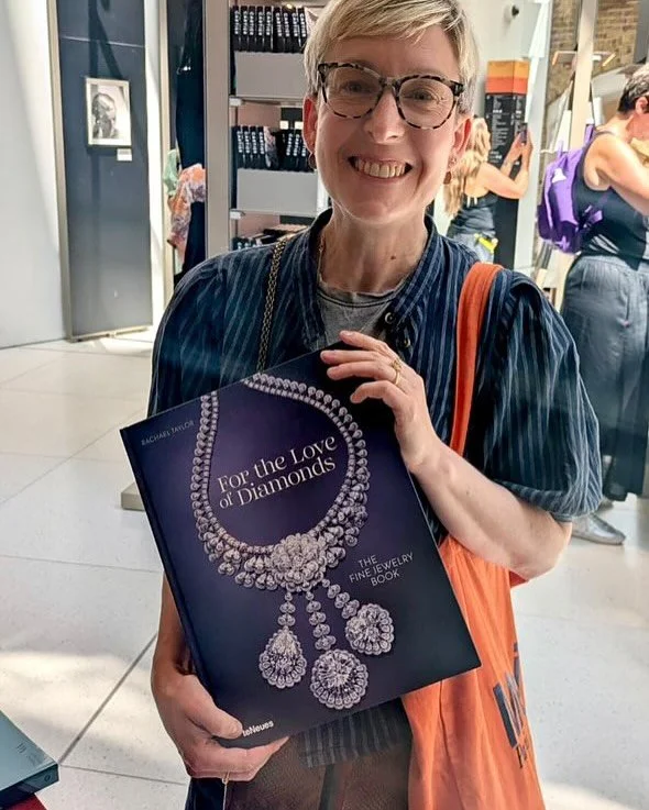 Love these shots of @alisonmacleodjewellery finding my For The Love of Diamonds book at the @cartier exhibition at the @vamuseum&hellip; featuring her gorgeous earrings 🧡