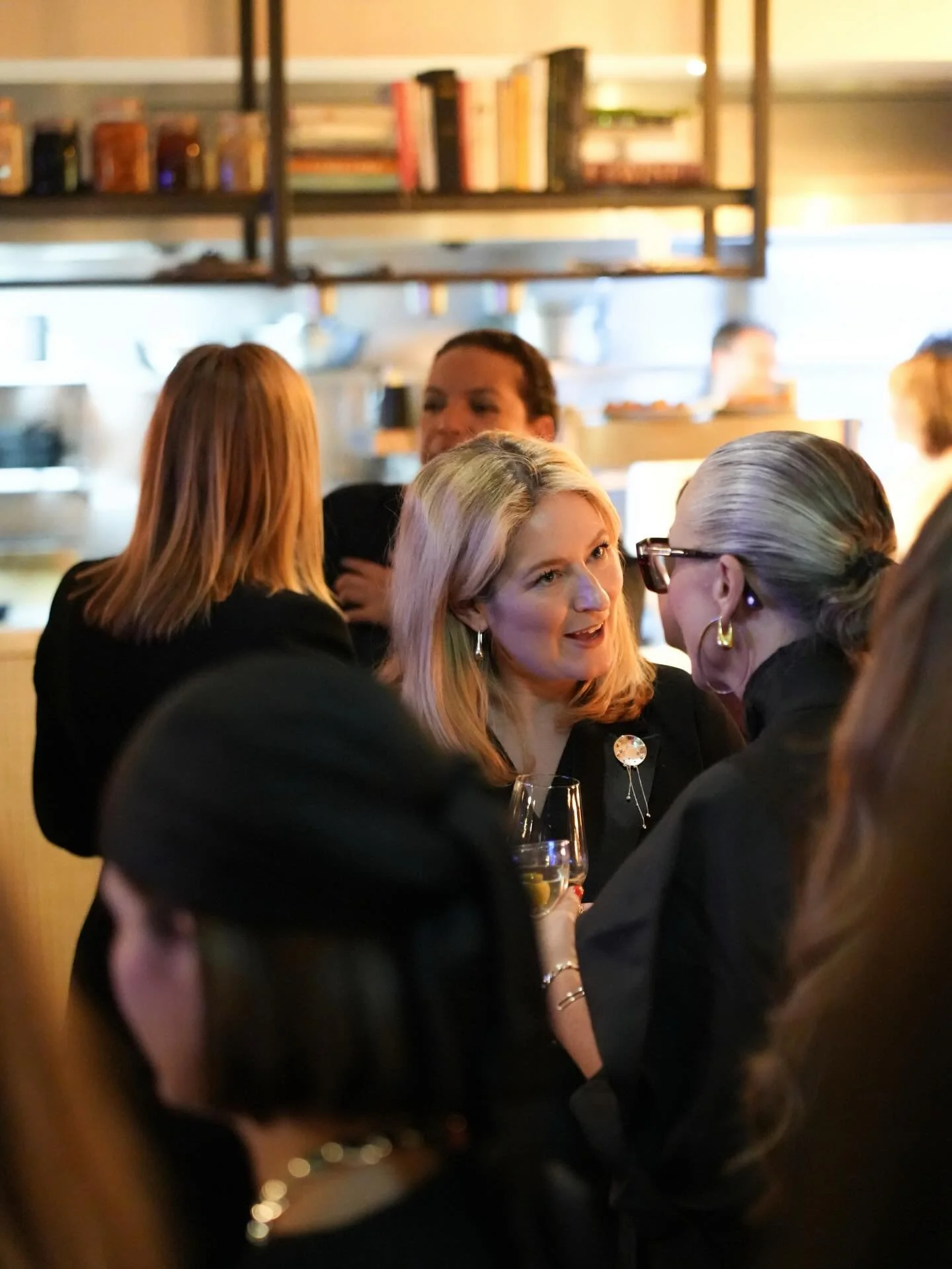 The most lovely evening with @kinraden last night

Great company, great jewels, and great news&hellip; Kinraden is opening a flagship store in London (and one in Milan) later this year 👏🏻 

To the dinner, I wore Kinraden silver Doric earrings, and 