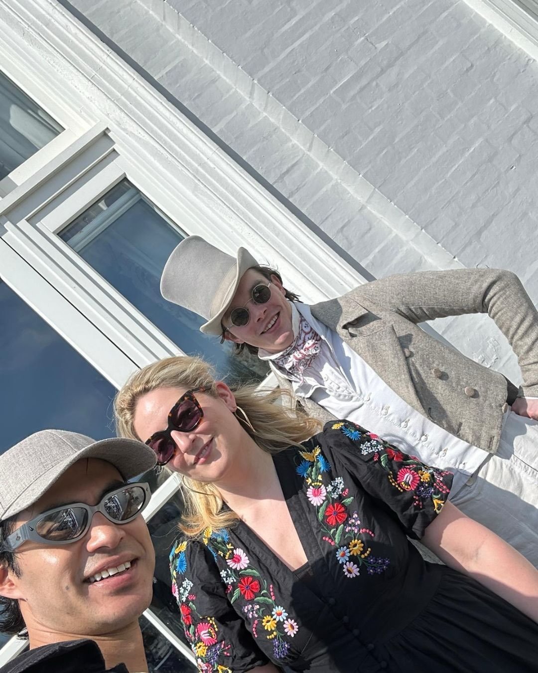 Moments in May by the seaside, in excellent company 🌊