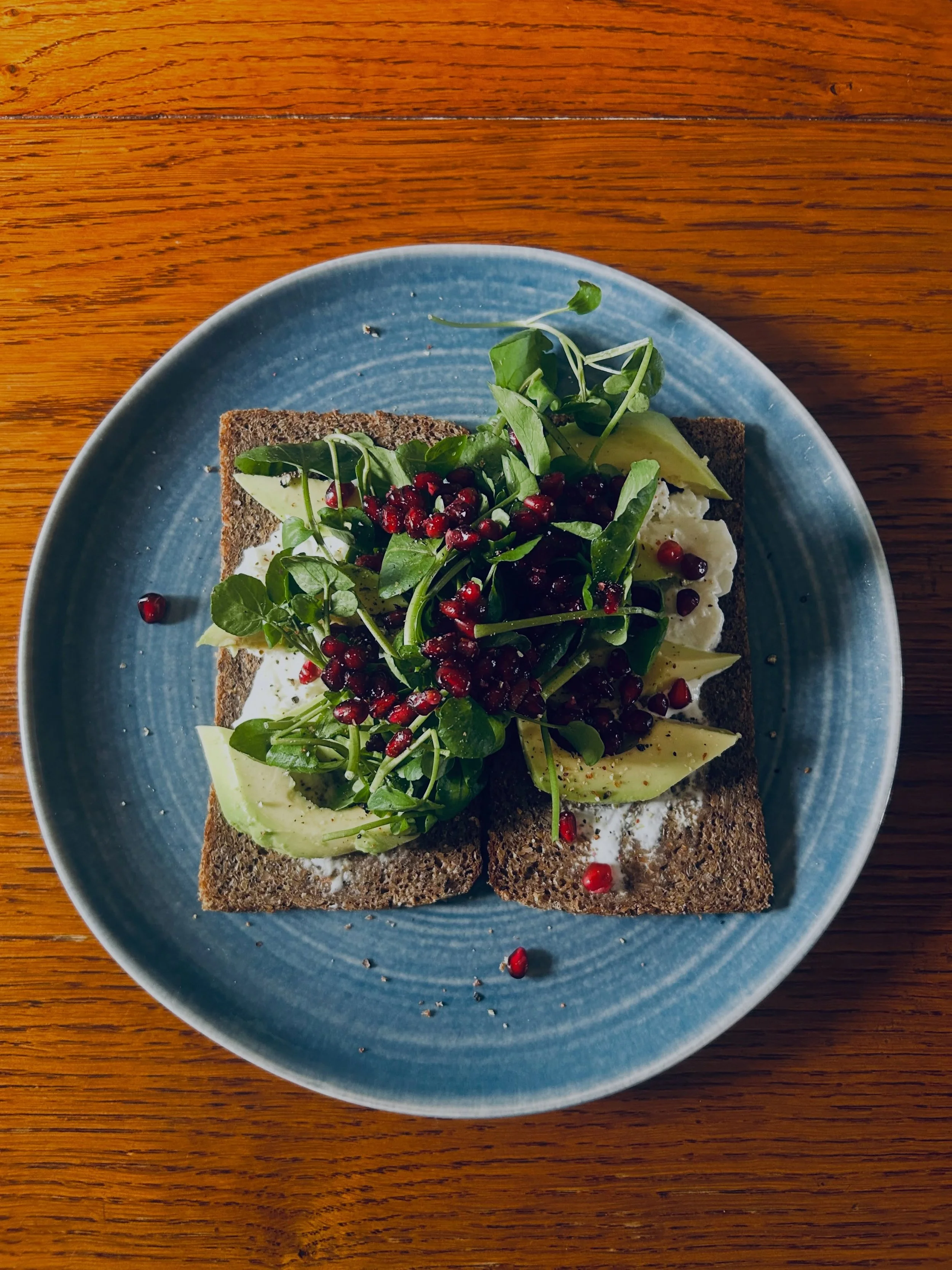 This was a very satisfactory and super speedy lunch. 

Our food is the best tool in our kit to gift ourselves consistent energy from one meal to the next. Don&rsquo;t overlook the magic of a good lunch! 

2 slices of @bionaorganic Organic Rye Bread C