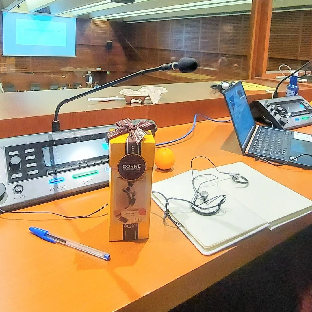 En nuestro trabajo como int&eacute;rpretes, muchas veces nos encontramos con clientes que aprecian profundamente nuestro esfuerzo. Sin embargo, es poco com&uacute;n que nos demuestren su agradecimiento de una manera tan dulce como en esta ocasi&oacut