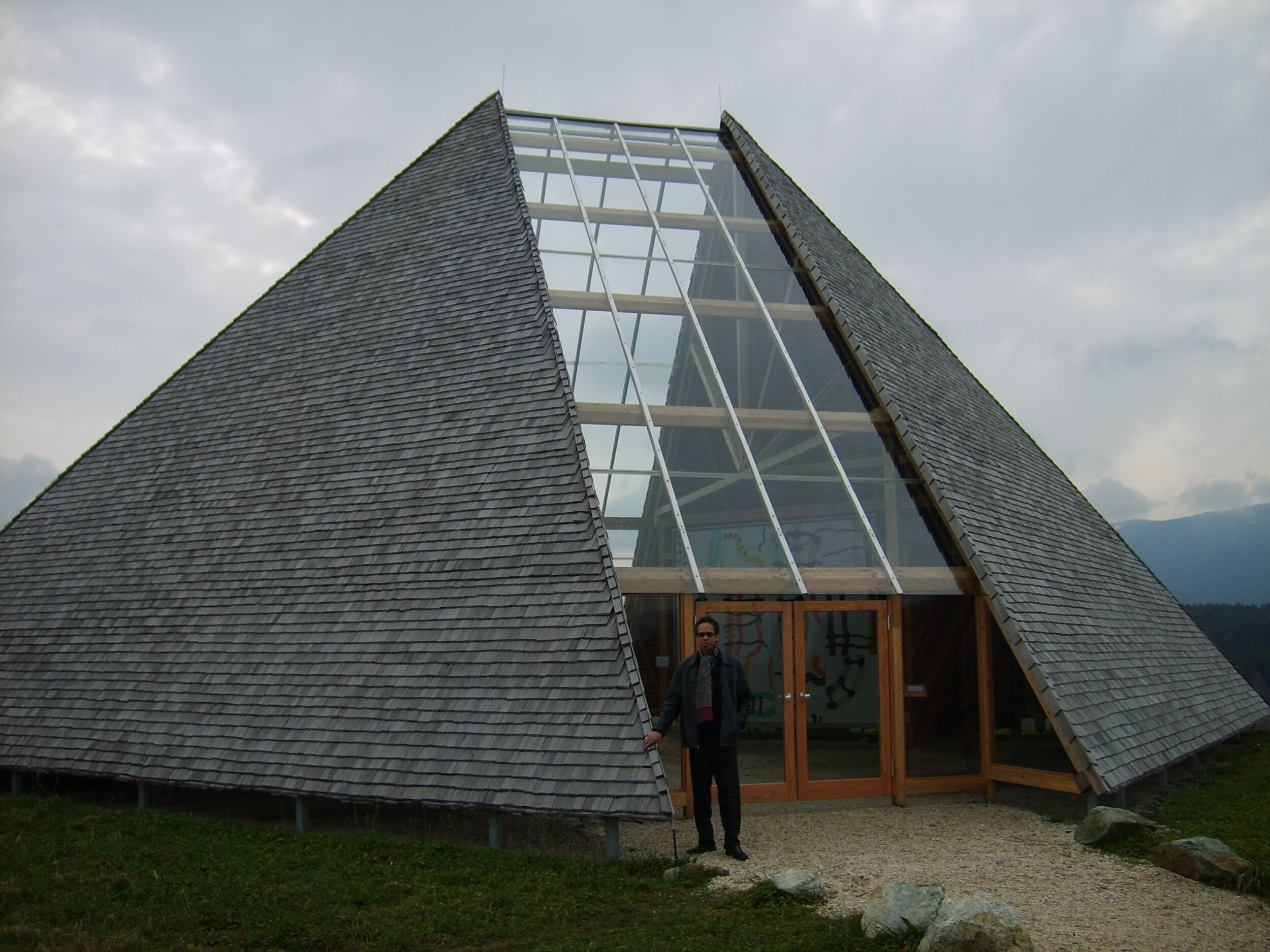 2007-03(Mar)PeterEschlkamPyramid2.JPG