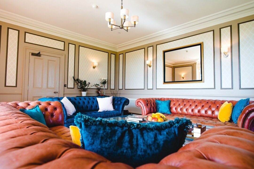 🦌 Here at Abbots Court we specialise in offering a unique and impressive location for offsite meetings, away days, corporate events, team building days, and Summer &amp; Christmas parties. 

Our large meeting space can seat 24 guests around a centra