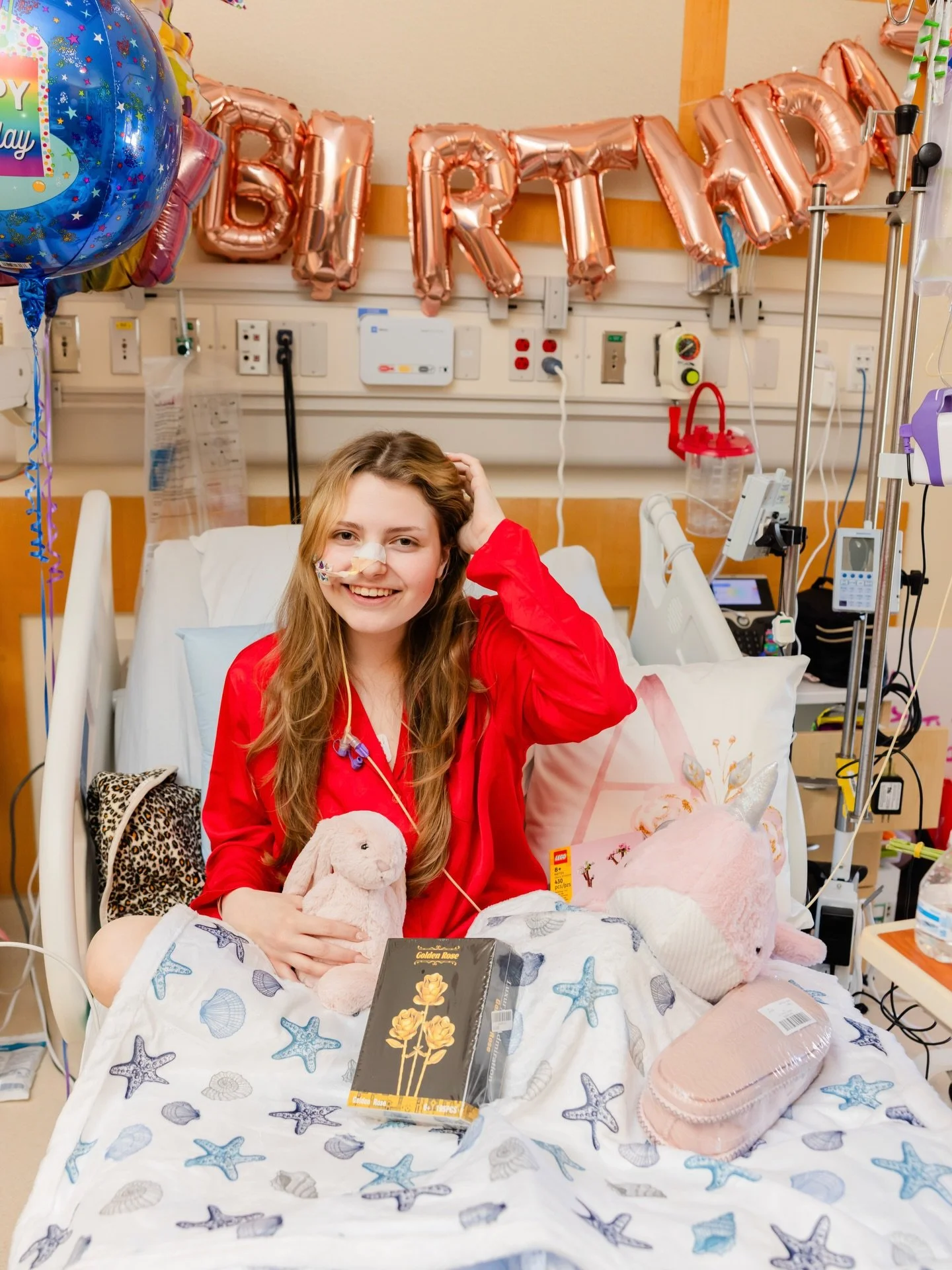 Spending your birthday in the hospital doesn&rsquo;t mean it can&rsquo;t still be fun. 🎊🎉

📸: @grantterzakis 
Partner: @wishuponateen 

#charity #hospital #birthday