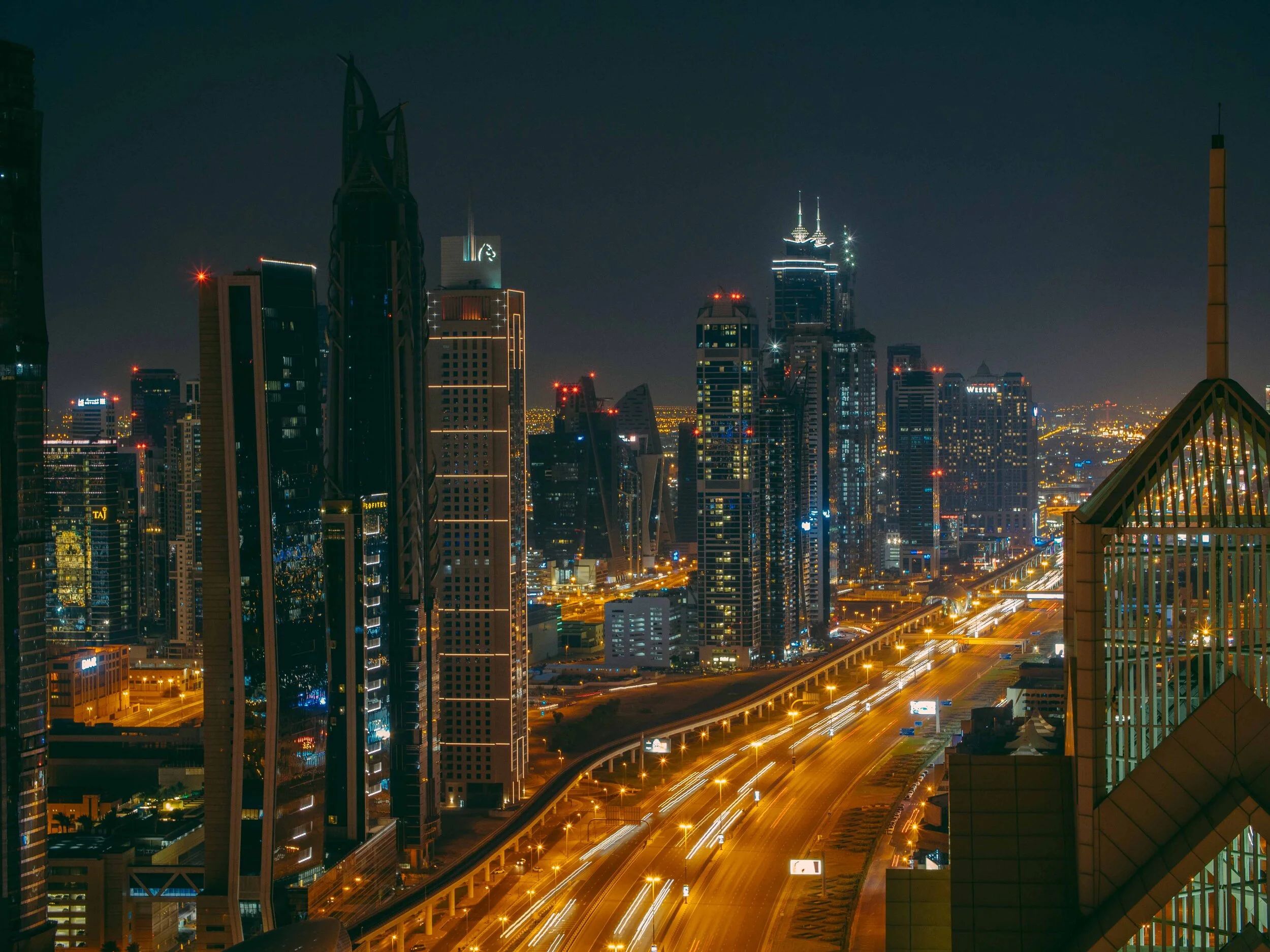 Dubai_emicworks_1.jpg