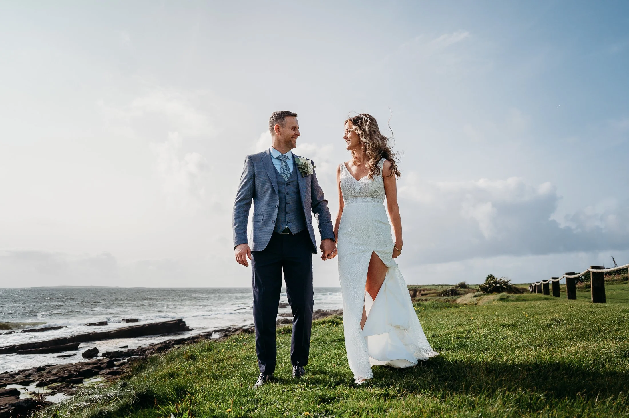 wedding photos Spanish Point Armada hotel wedding venue couple by the ocean