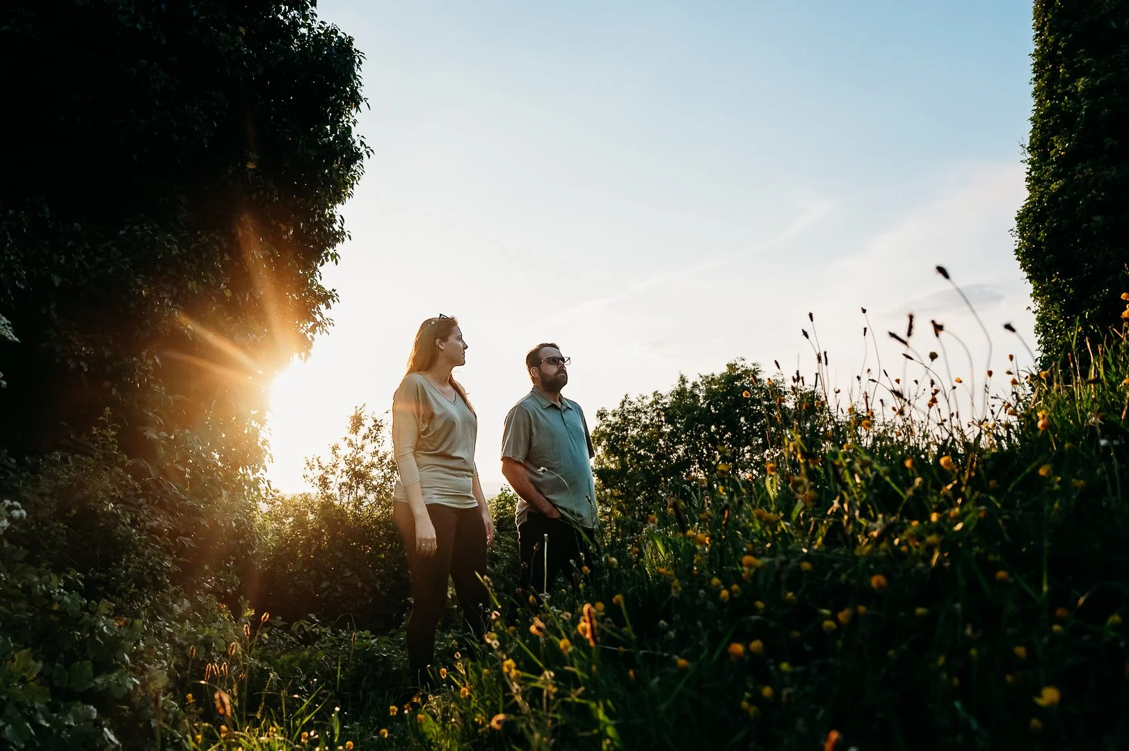 Carrigogunnel castle photo session Ireland Marie O'Mahony photography sunburst and couple