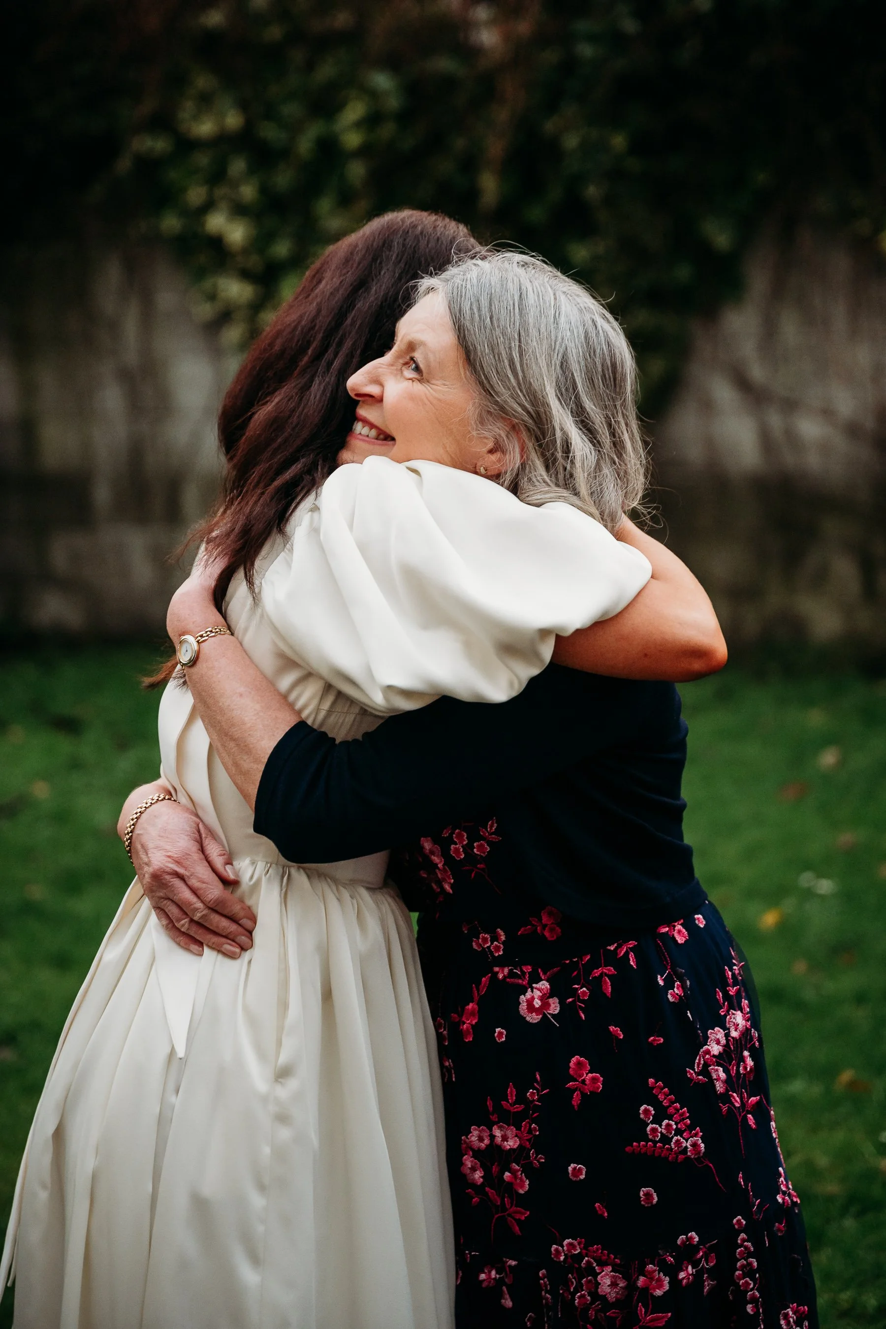 Limerick wedding photos bride hugging mother in garden