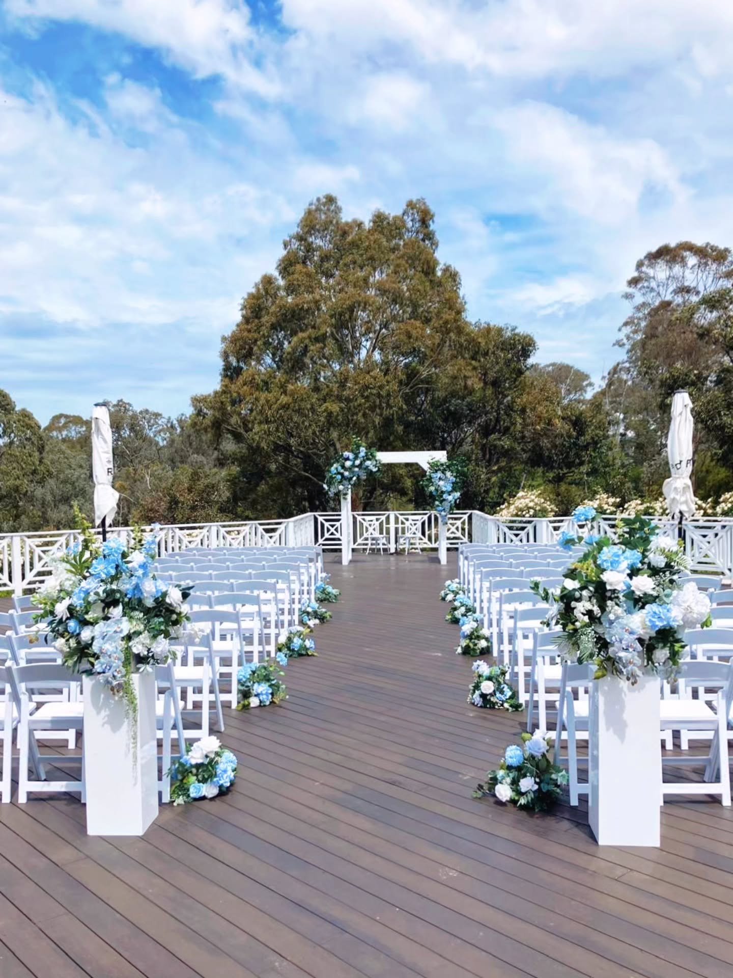 ✨ A timeless garden romance ✨
Featuring serene white and blue tones lush florals that set the scene for pure elegance.

#WeddingInspo #MelbourneWedding #AngelsFloralEvent #ArtificialFlowersMelbourne #WeddingStyling #WhiteAndBlueWeddingMelbourne #Hang