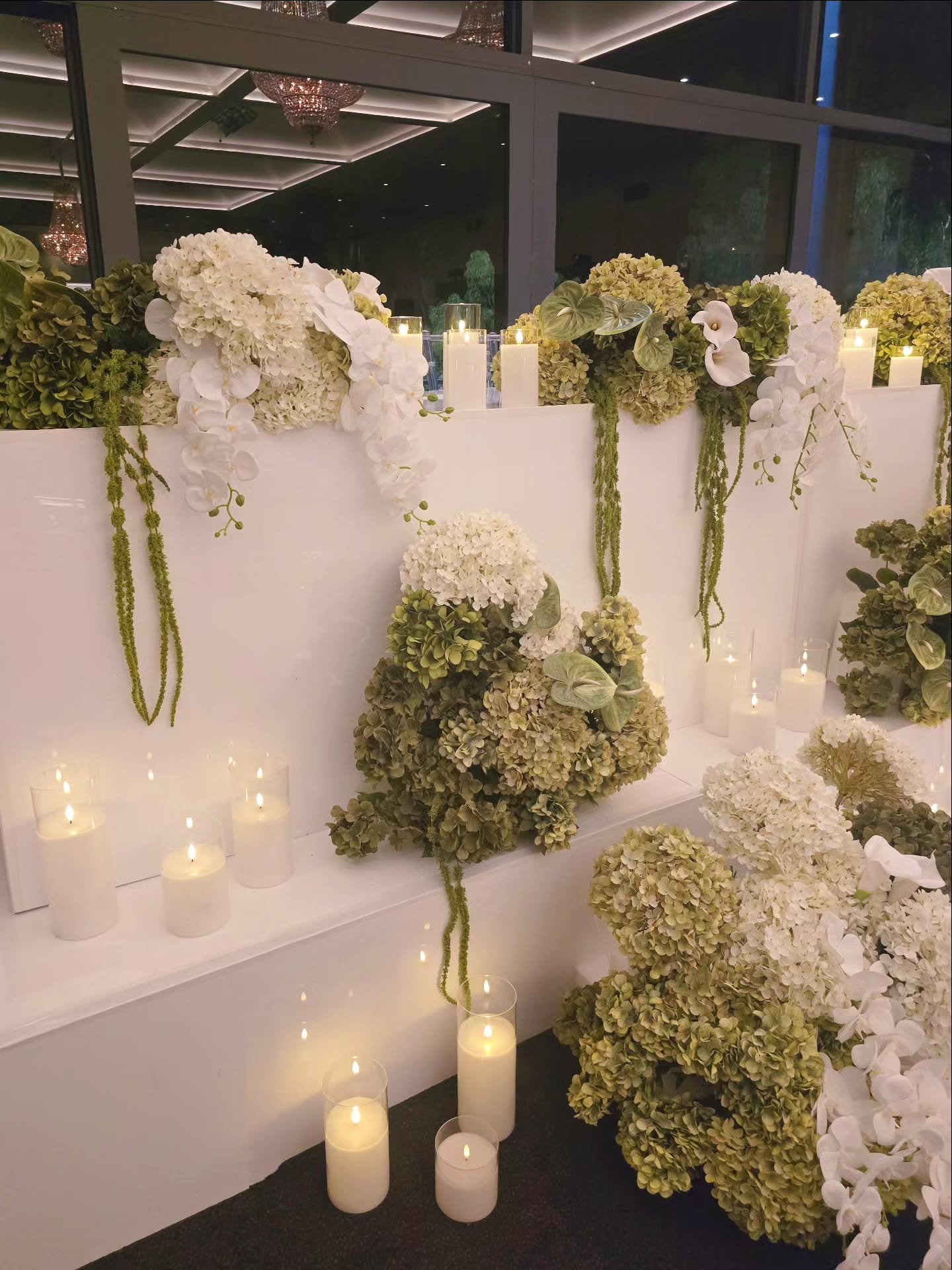 Green and white hydrangeas looking absolutely awesome, layered with a touch of calla lily, anthurium and cascading white orchids.
Soft candlelight, luxe textures and crisp white styling coming together for the perfect timeless wedding moment ✨

#Melb