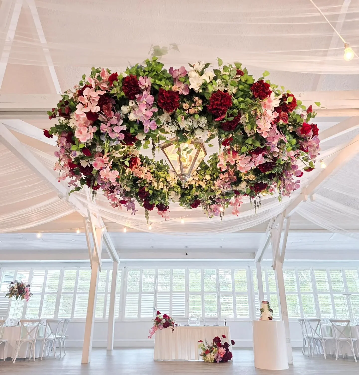 D&amp;J's Wedding

A bold mix of romance and artistry 🌹✨
Venue @bramleighestate

Bold reds and soft pastel blooms creating a romantic yet modern statement piece ❤️✨

A floral arrangement designed to bring colour, texture and elegance to the wedding 