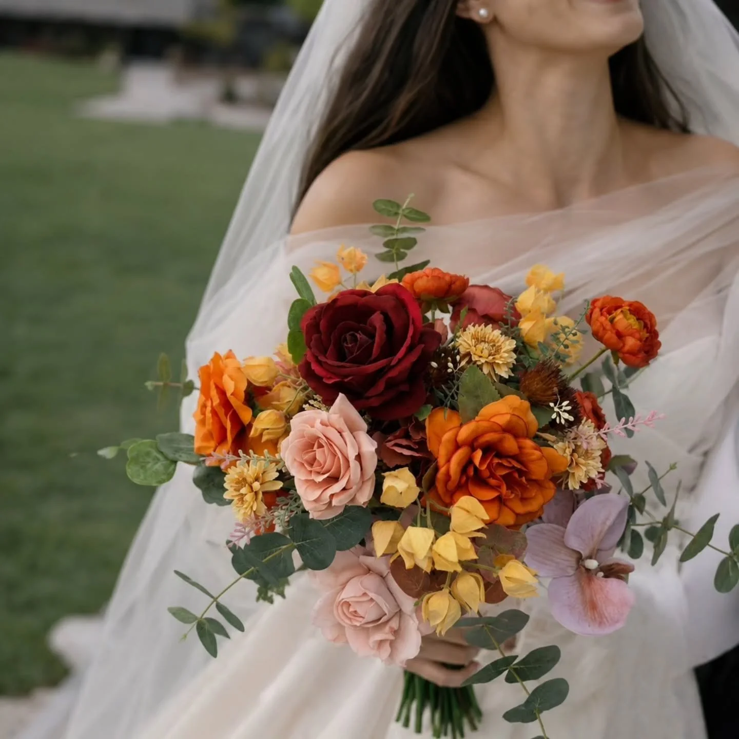 Beautifully handcrafted bouquets, designed to your liking. 💐✨

Tailored to your colours, style and wedding vision &mdash; because your bouquet should feel uniquely yours. 🤍

#BridalBouquet #WeddingFlowers #CustomBouquet #WeddingInspiration #Melbour