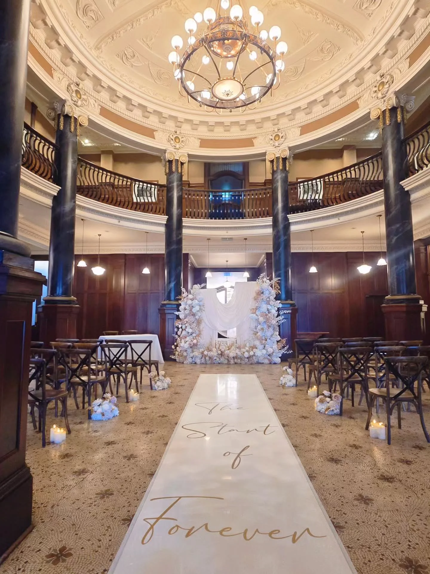 ✨ Champagne Gold Romance at a Historic Melbourne Venue ✨

Soft champagne gold florals frame the ceremony backdrop, paired with flowing ivory draping and a personalised white acrylic walkway leading down the aisle.

Elegant, warm and romantic &mdash; 