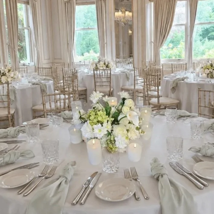 Centrepiece and candles set