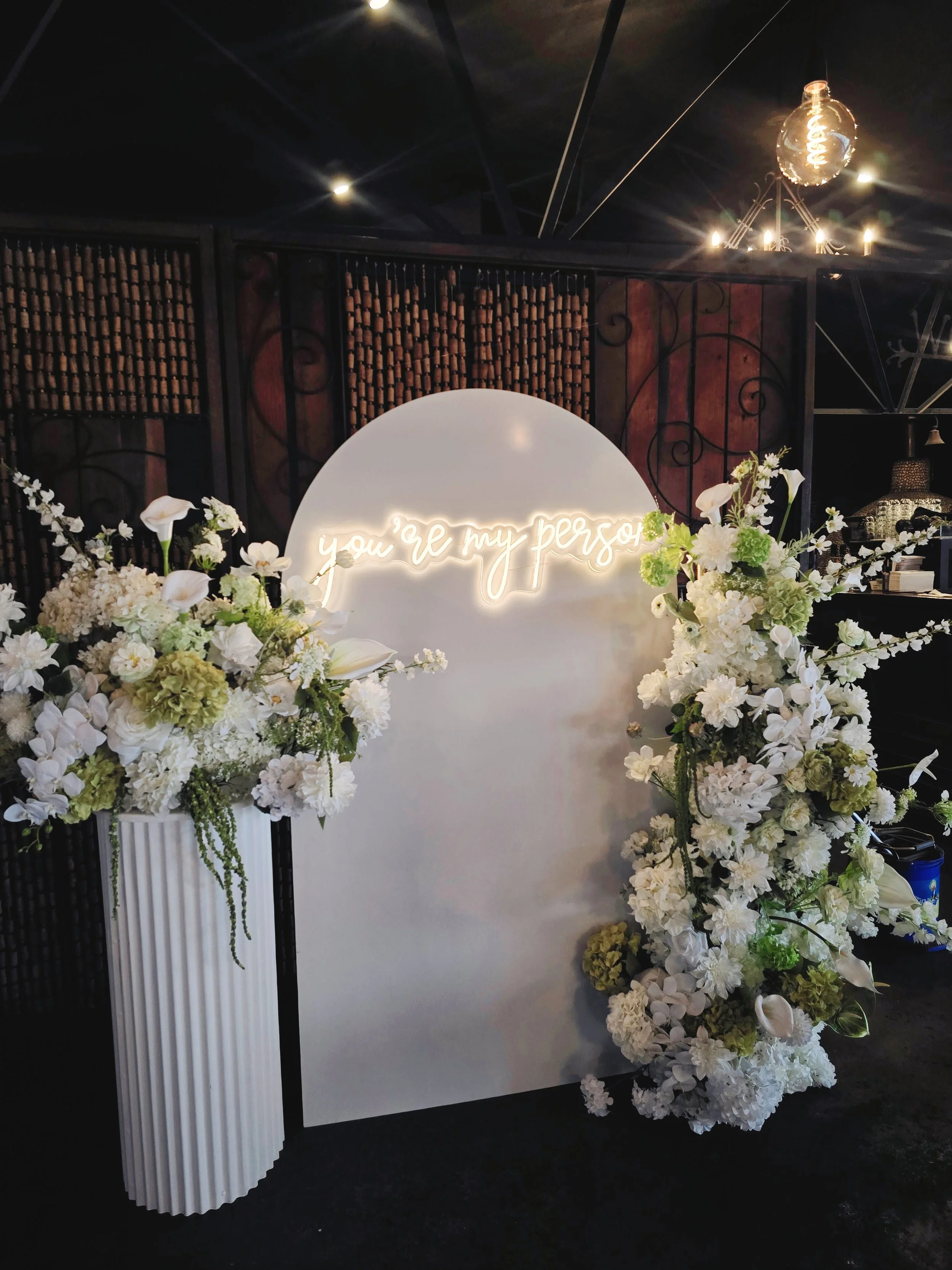 Arch with plinth (Modern Botanical)