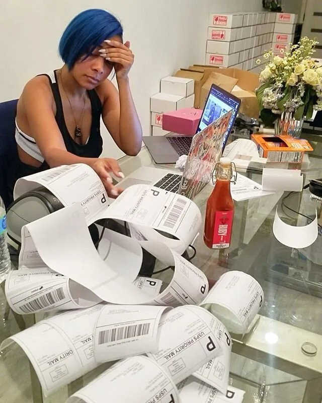 Ain&rsquo;t no sick days &amp; PTO in this shit?
Right about here is when I shoulda went to bed 😩
(I&rsquo;ve been wanting to post fye selfies but, this is how I truly be looking everyday 😢)