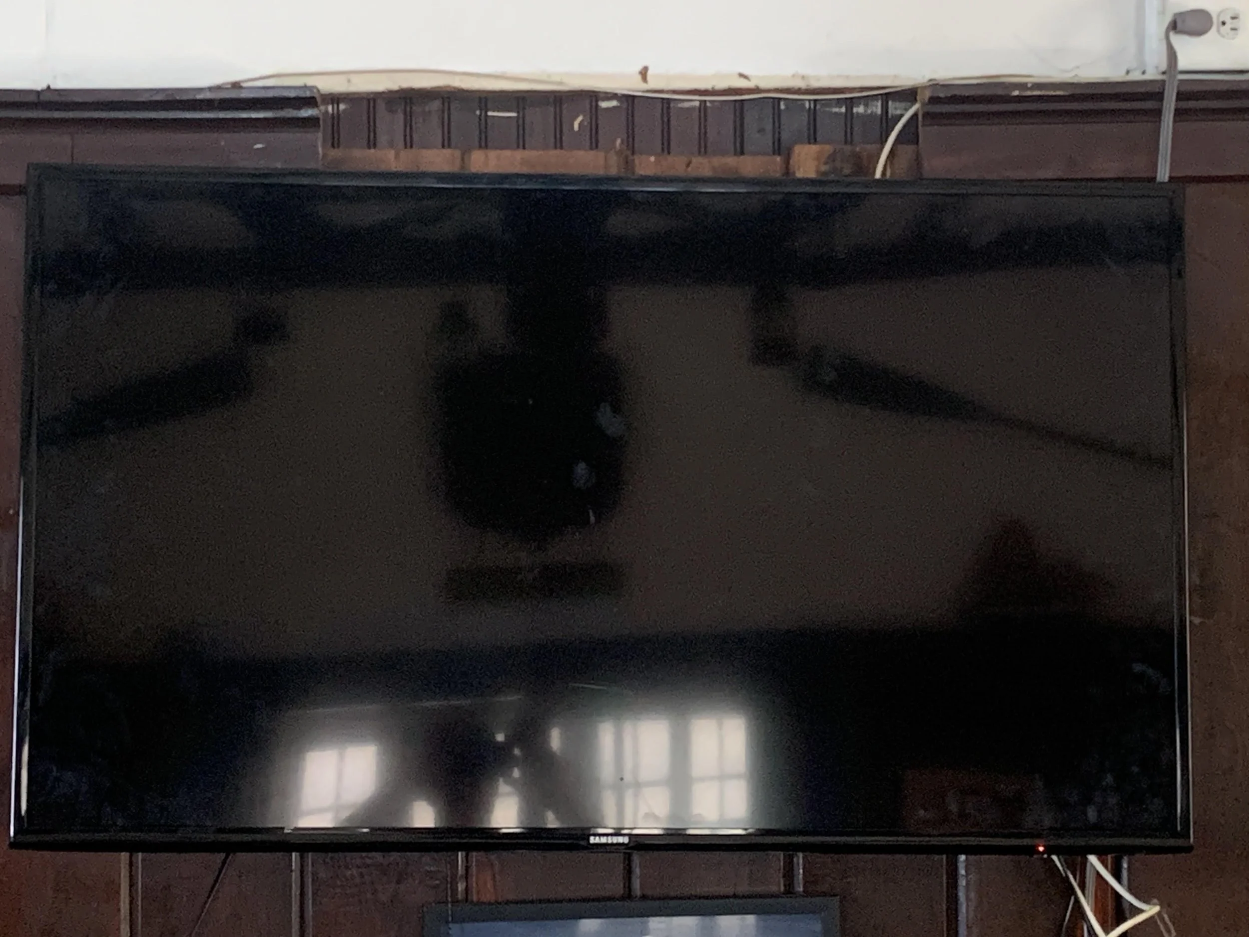 New TV mounted by Eddy and Francisco from Jason.jpg