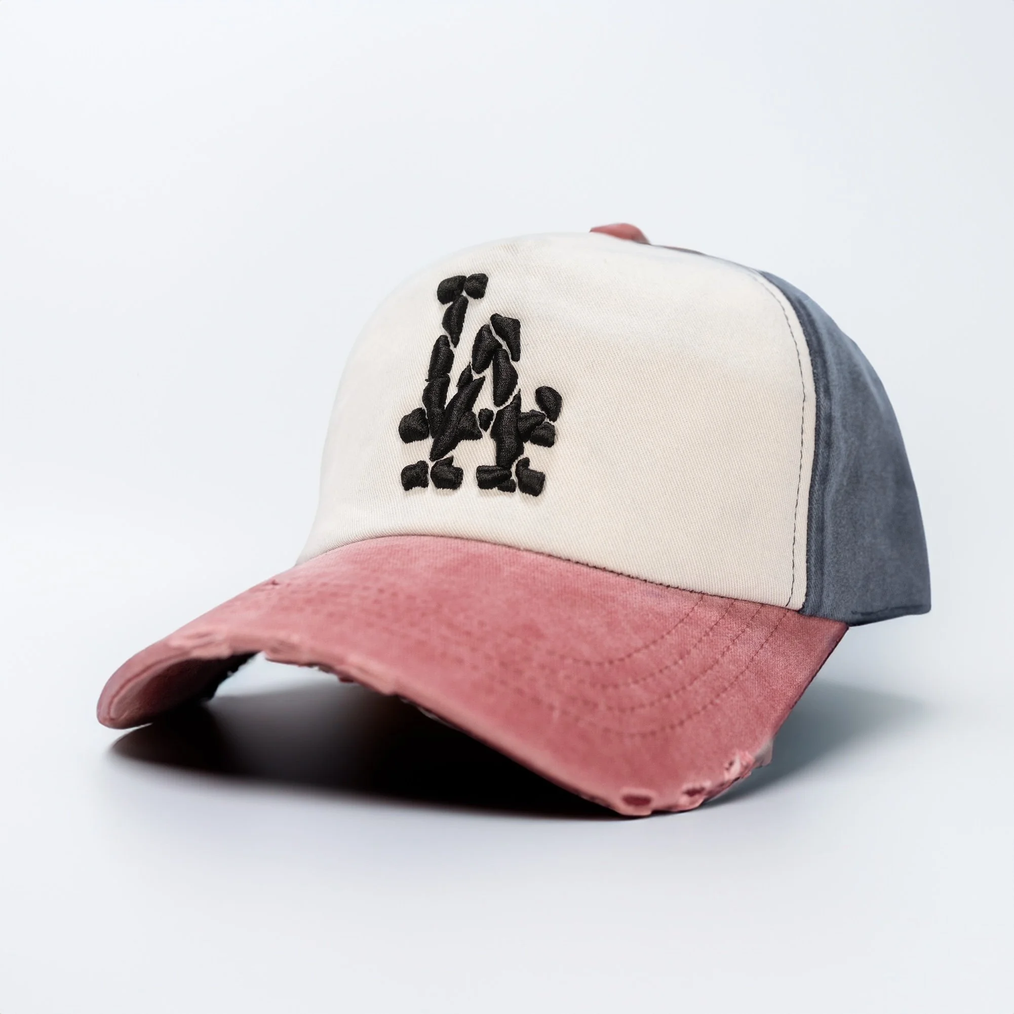 VINTAGE DISTRESSED R,W & B CRUMBLING LA STRAPBACK