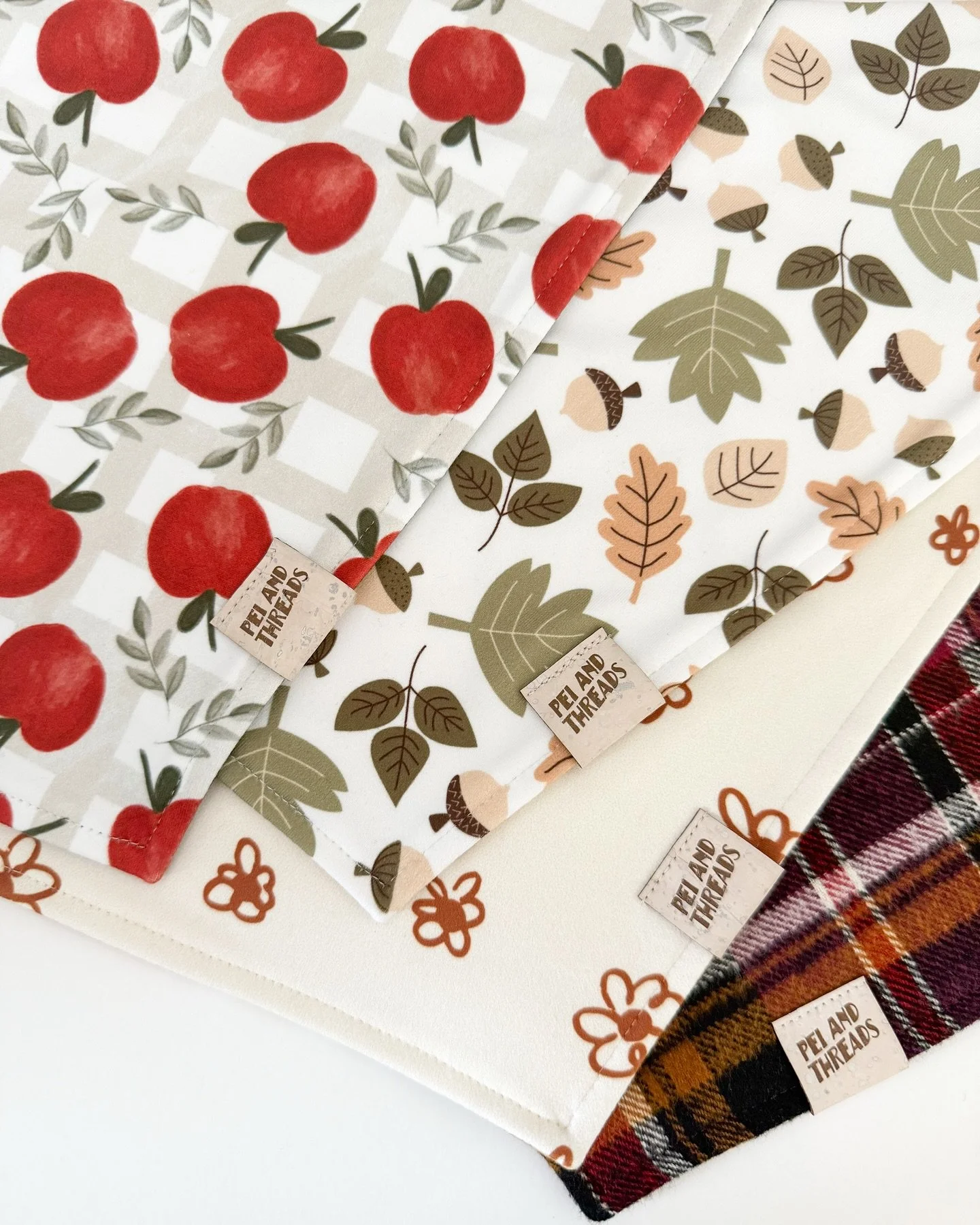 7 new reversible bandanas dropping this Wednesday 9/17 at 6pm EST.
We are so ready for Fall! 🍁
#peiandthreads