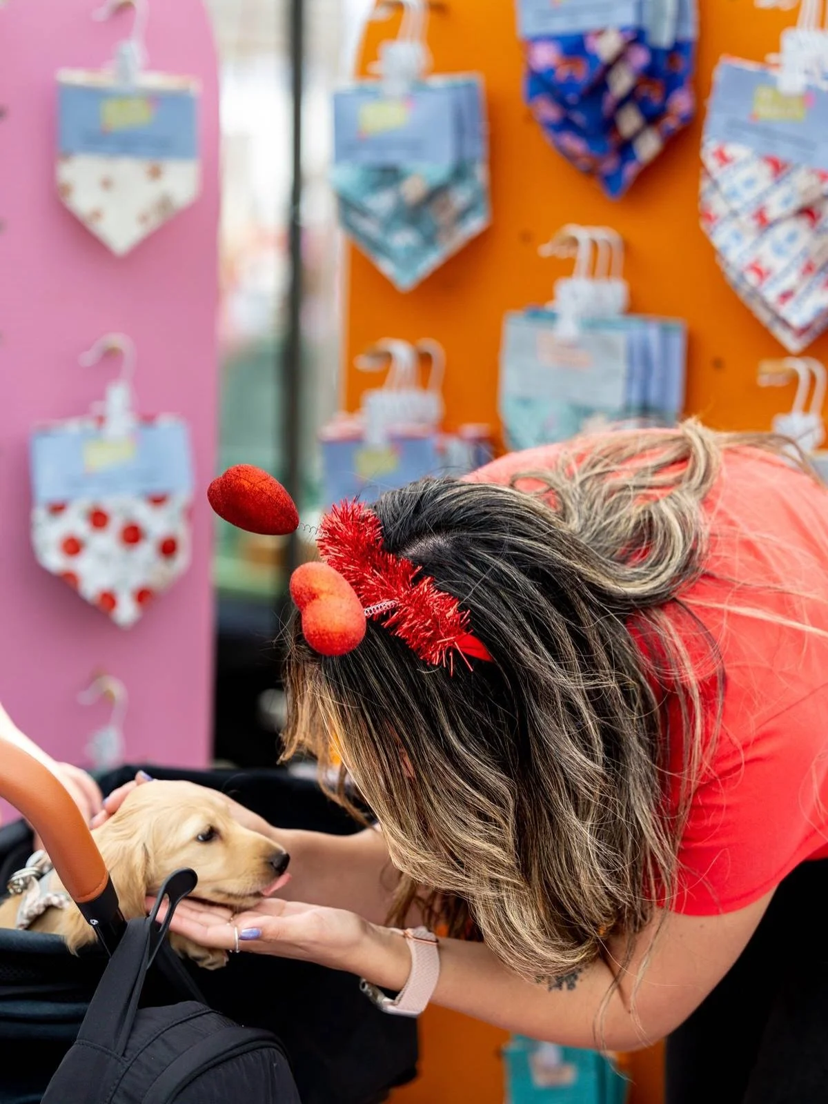 Nothing sweeter than puppy kisses 🐶👅

6 new reversible bandanas will be dropping next week! That&rsquo;s a total of 12 new designs! Stay tuned for sneak peeks 👀

📸 by @judy_o_selahphotography