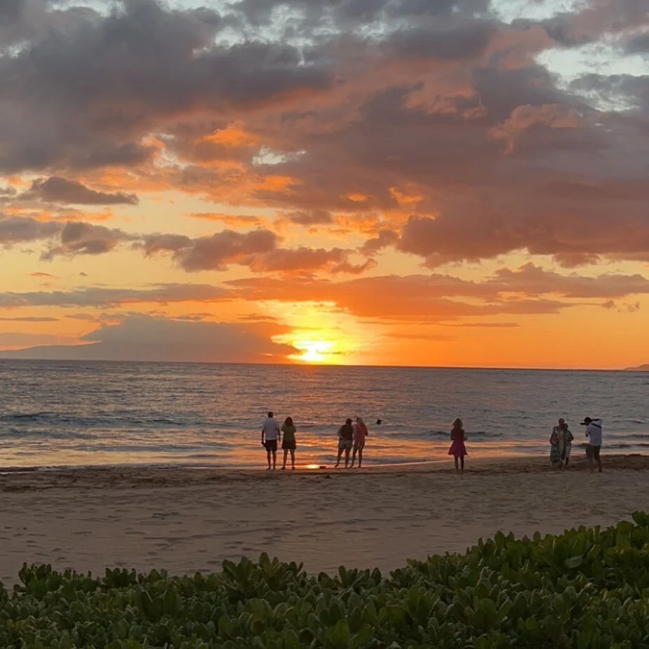 So beautiful I had to post it 

#Hawaii #Maui #Summer #Vacation #Sunset #Beautiful #SummerBreak #SchoolsOut #Nature #beach #beachlife #summervacation #travel #travelphotography #travellife #traveling #🌺 #🌅 #🌴 #beautiful #pretty #beauty