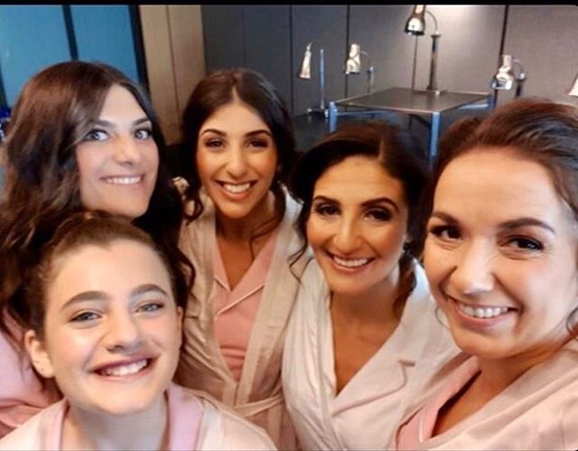The most gorgeous wedding party! What a great morning to work on these beauties ! Had so much fun ! Congratulations @kikakanaris you were such a stunning bride ❤️