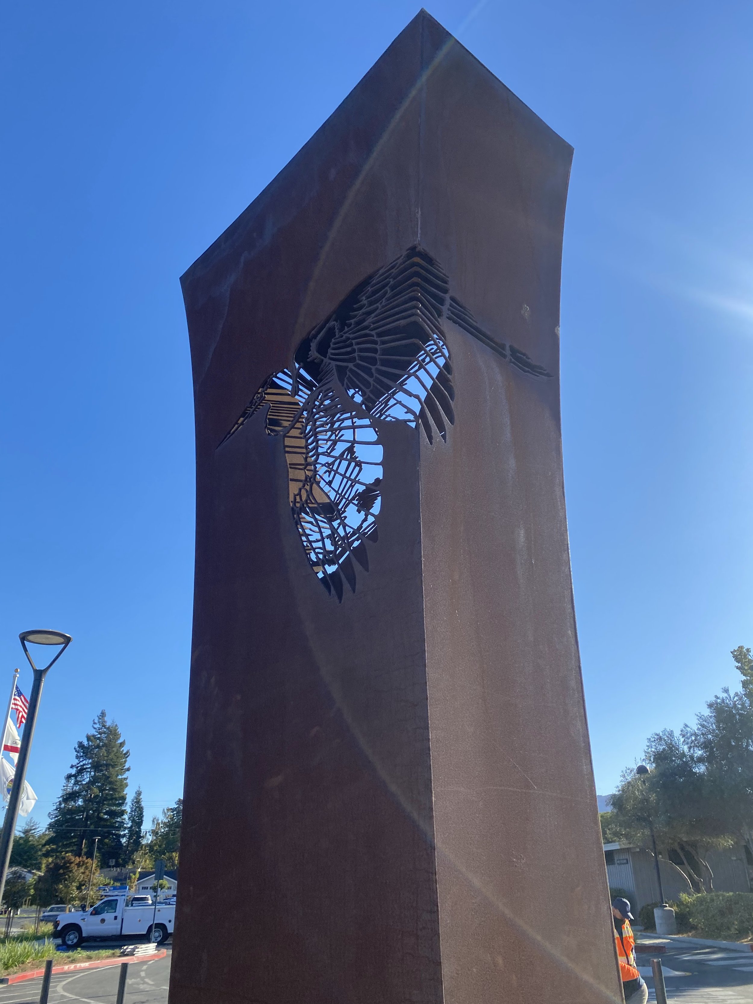 Steel Monolith "T2" - Daytime 4