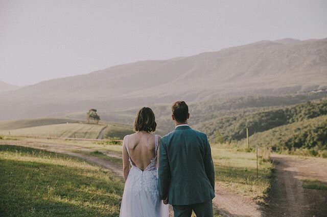 Looking at the future together.
.⁠⠀
.⁠⠀
.⁠⠀
.⁠⠀
.⁠⠀
#southafricanwedding #weddingphotographer #capetownphotographer #bridalinspo #weddinginspo #bridegroom #radcouples #authenticlove