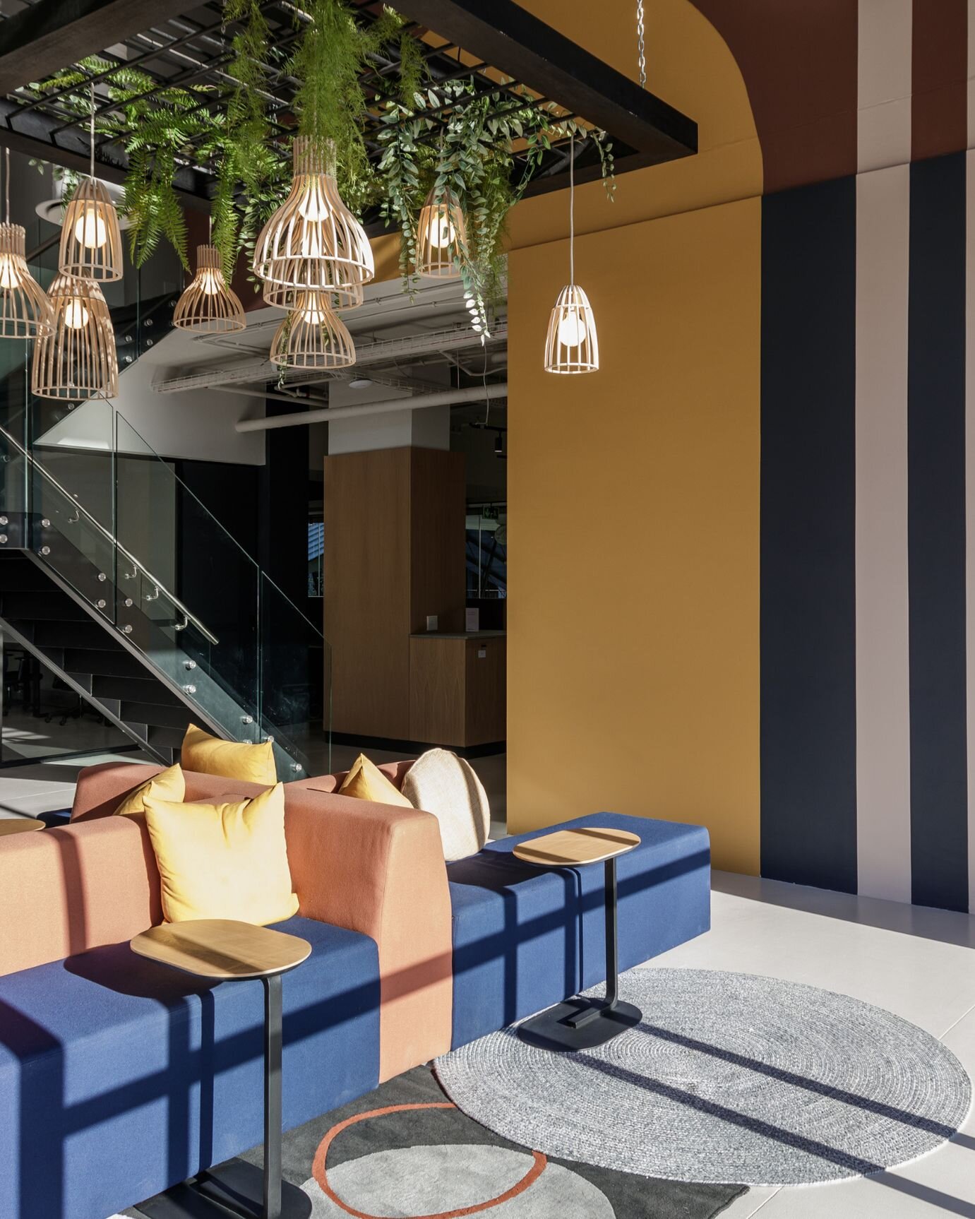 Now this is a Workspace that inspires results 💪
Oh, the many meetings, deliberations and ‘eureka moments’ we have seen at Neighbourgood Cape Quarter! 
Bring the team over and try it out for a spell, or come as you are to get working in