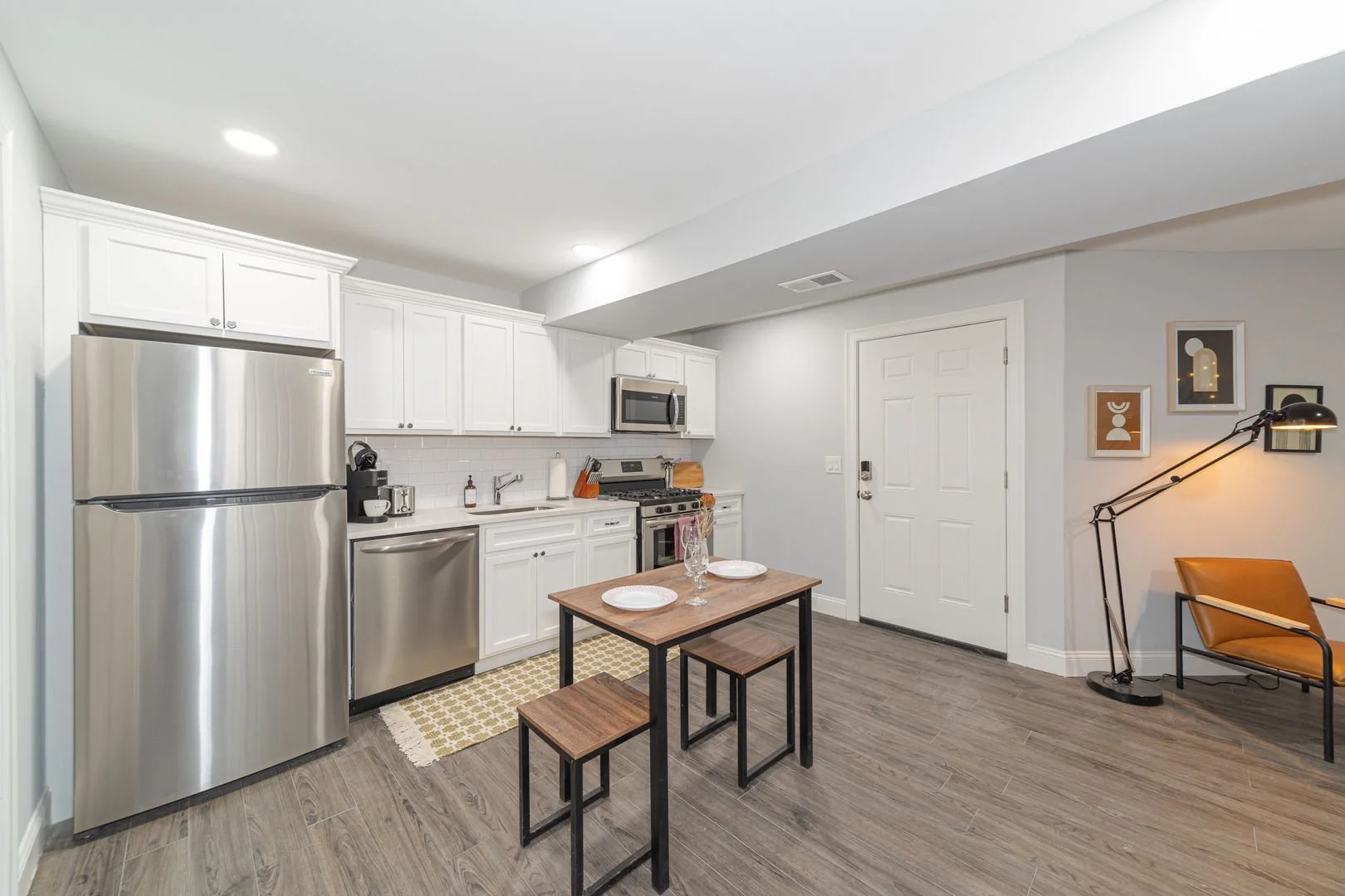 Apartments in East Rock, New Haven: Inside Neighbourgood Orange St