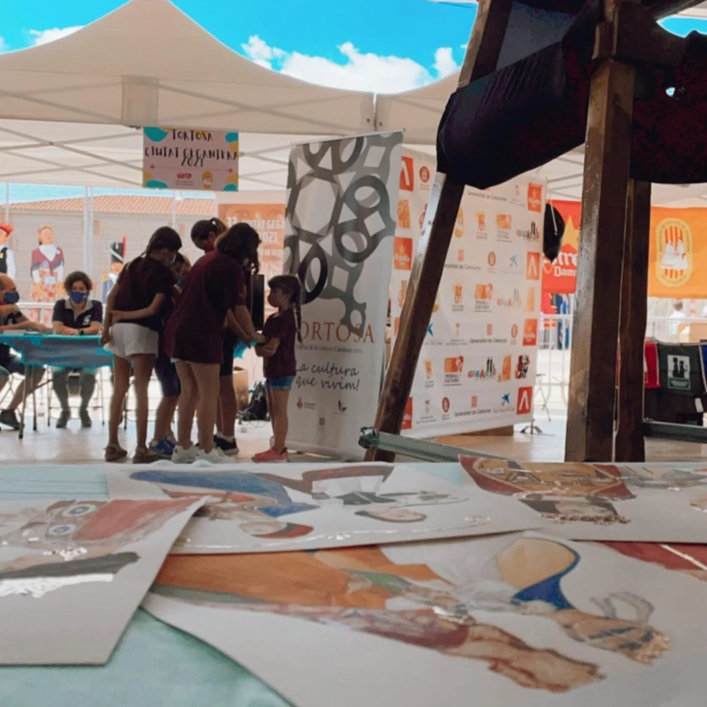 ✨ 13&ordf; Fira del M&oacute;n Geganter ✨

Aquest cap de setmana passat vam assistir a la Fira del M&oacute;n geganter, que es va celebrar a Castellbisbal. 

Va ser una nova experi&egrave;ncia i vam poder gaudir d&rsquo;una mica de normalitat &hearts