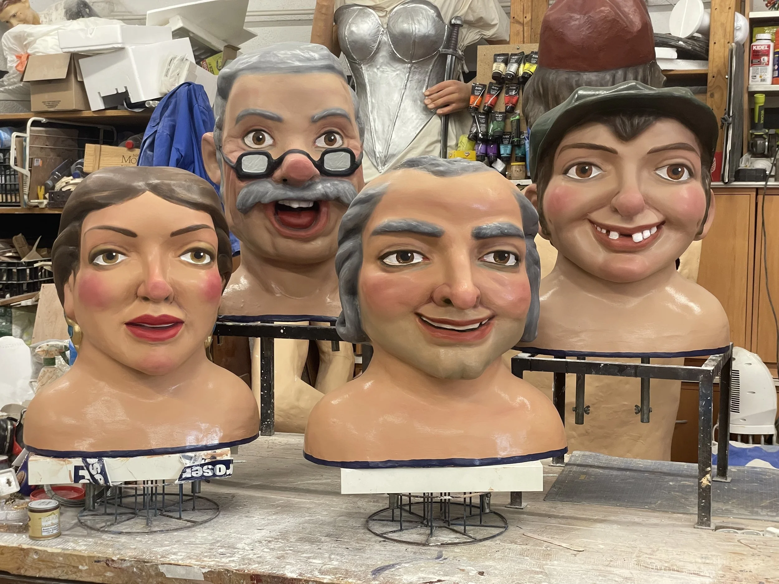 Gegantons de motxilla del Barri de Sant Antoni de Barcelona