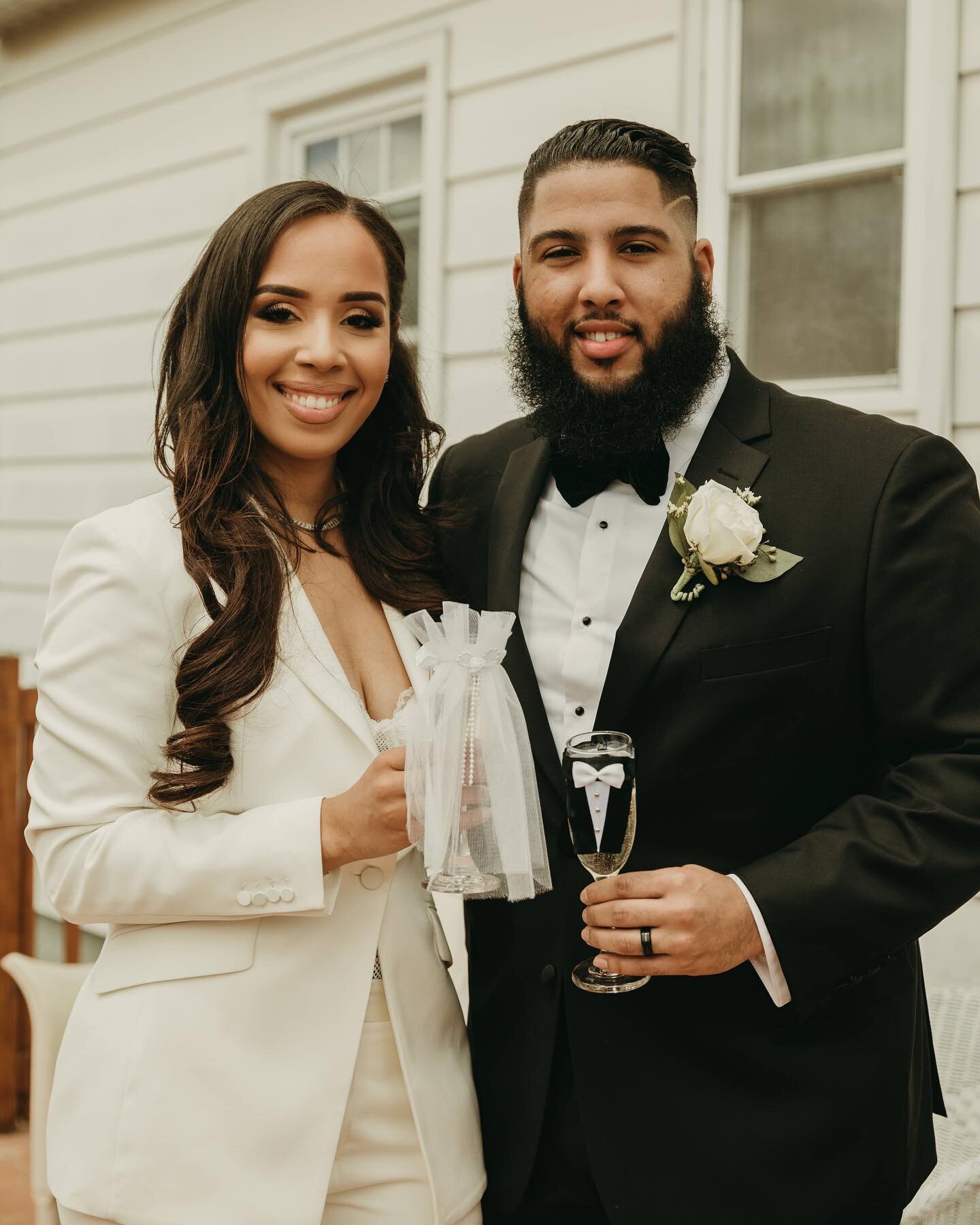 Huge mountains of love go out to Laisa &amp; Martin Perez who eloped at home in New Jersey 2 months ago. (Check out Laisa&rsquo;s hotter than hot white suit!) 

Their wedding was a first for us as we delivered a bi-lingual Spanish ceremony. Dani at @