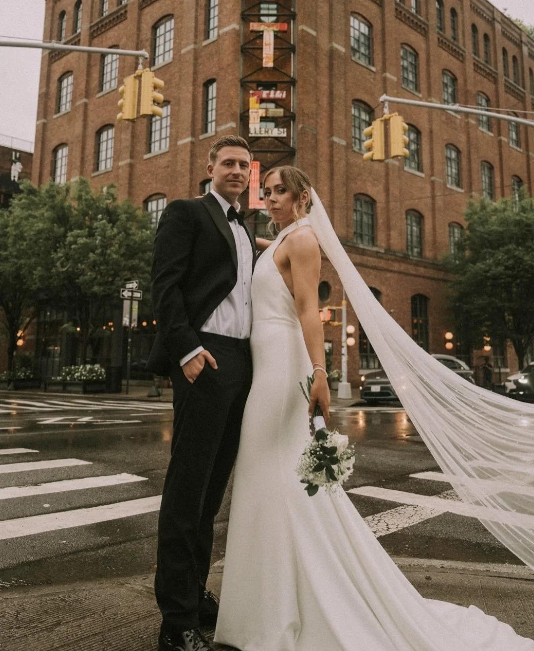 Ultimate Guide to Eloping in New York: Iconic &amp; Hidden Locations, FAQs &amp; Planning Tips (2025 Update)