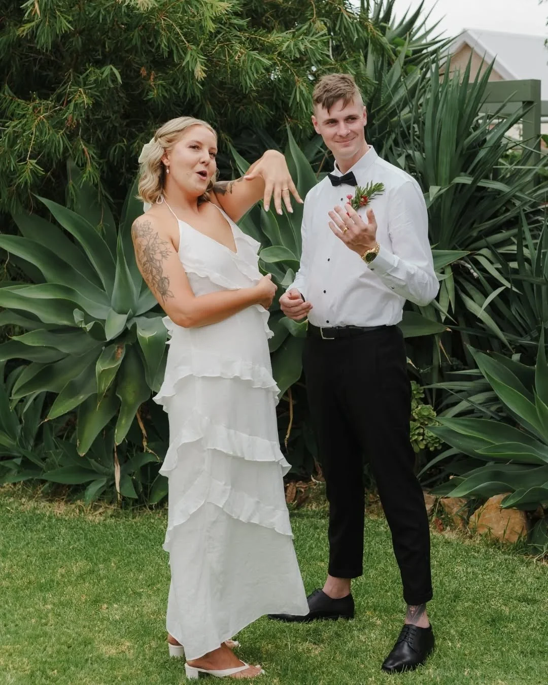 HANNAH ❤️ MATT
.
Dream team 🔥
Gorg celebrant @laurenthecelebrant ✍️
and talented photographer @corinanecu 📸
.
#adelaidewedding #idodrivethru #cheapelopements #affordableweddings #adelaideelopement