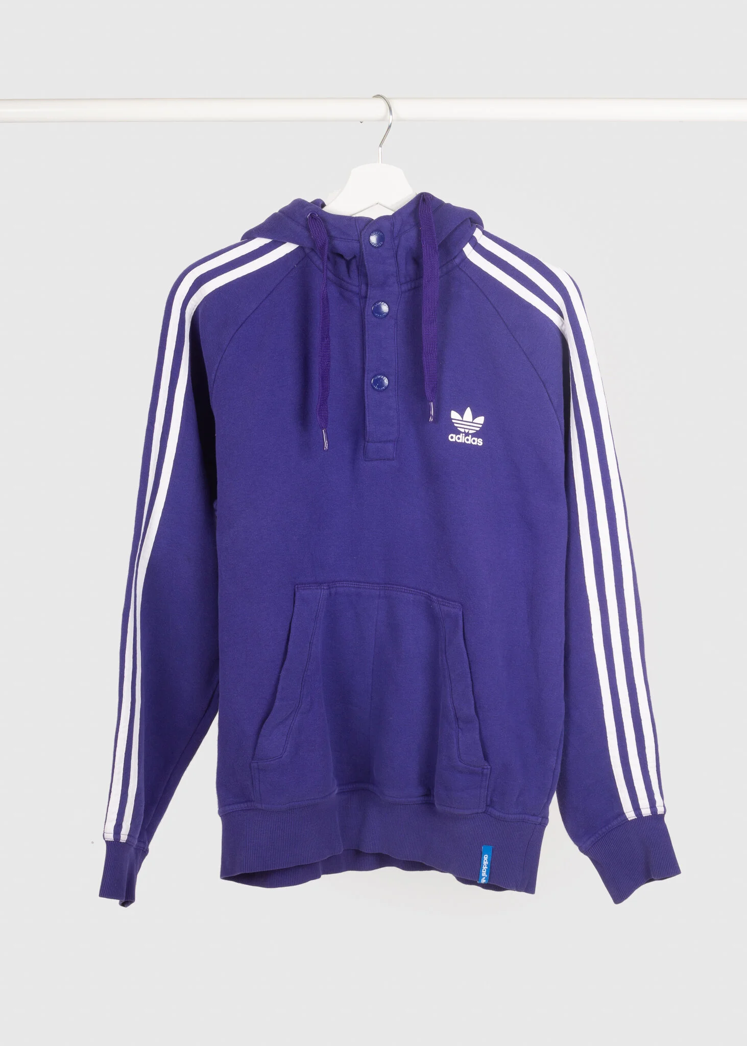 what time are yeezys released