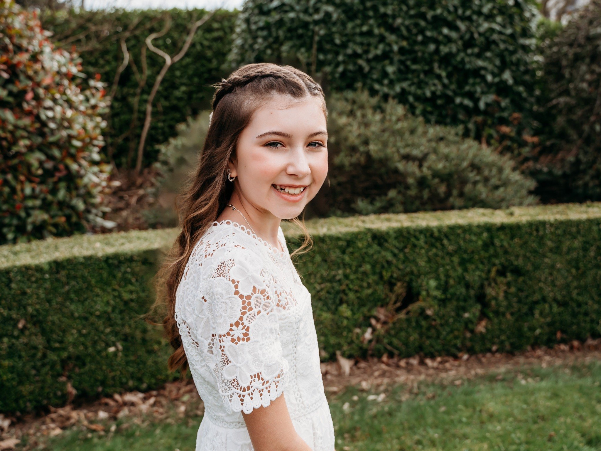 ✨Beautiful KRISTINA!✨
Kristina celebrated her Confirmation in style &mdash; and wow, what a beauty she is! 😍 She was SUCH a dream to photograph&hellip; totally effortless, full of fun, and a complete natural in front of the camera.

We had the best 