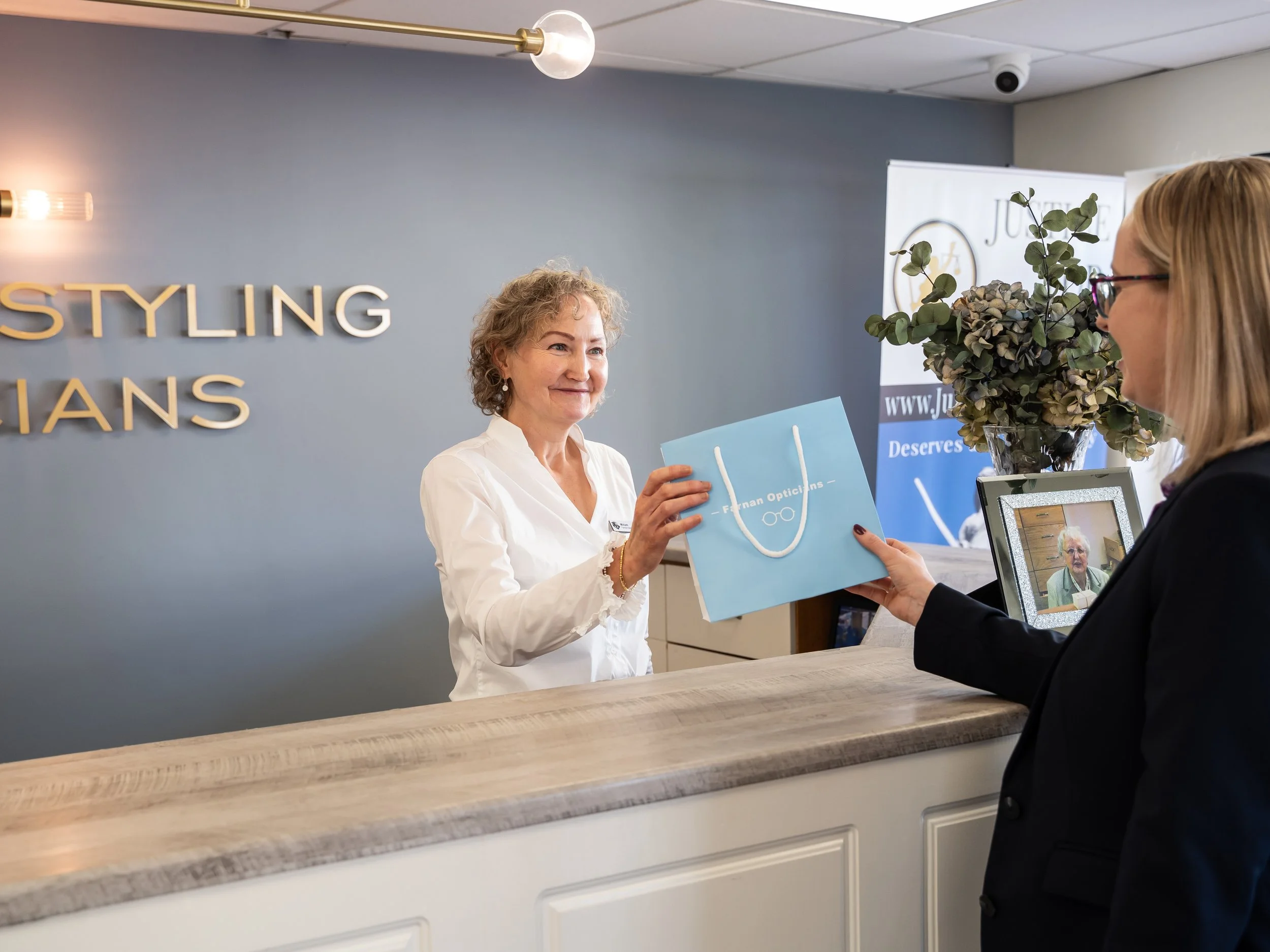 Farnan Opticians-18.jpg