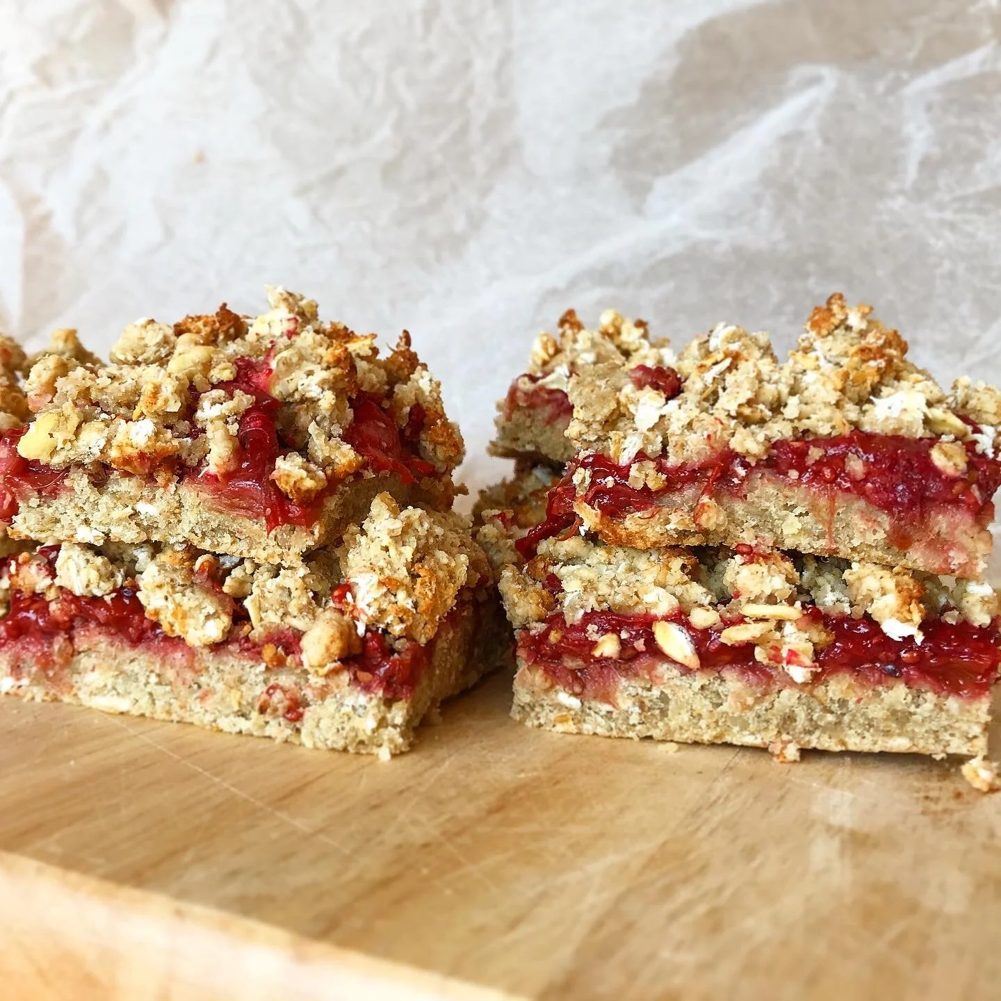 Summer Loving Rhubarb &amp; Raspberry Bars 
