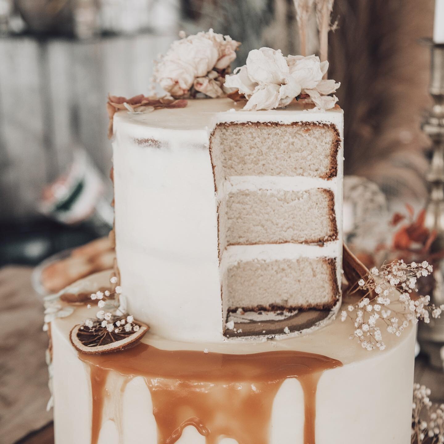 Close up of the wedding cake 🎂